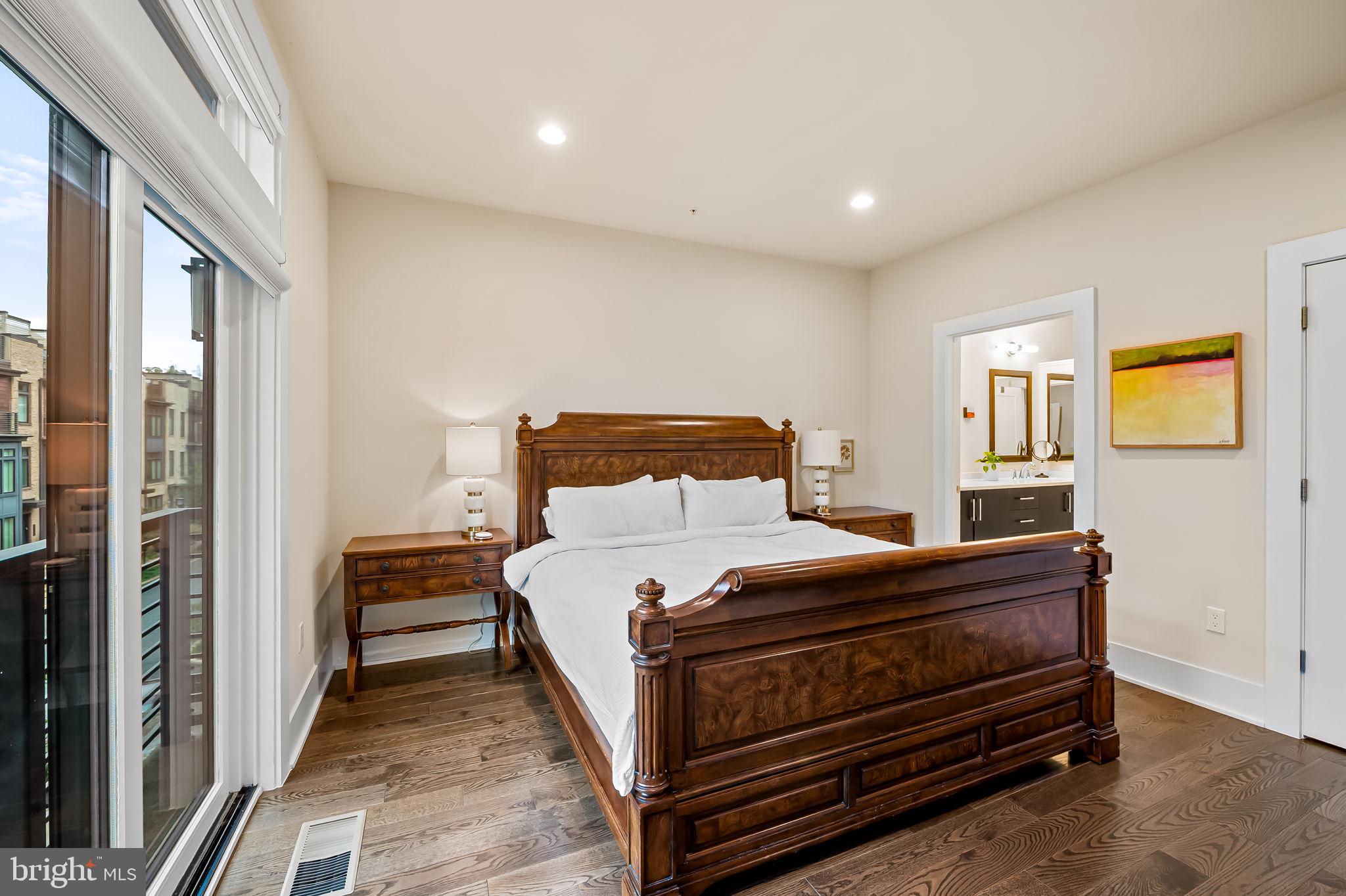 GROSVENOR HEIGHTS - Residential