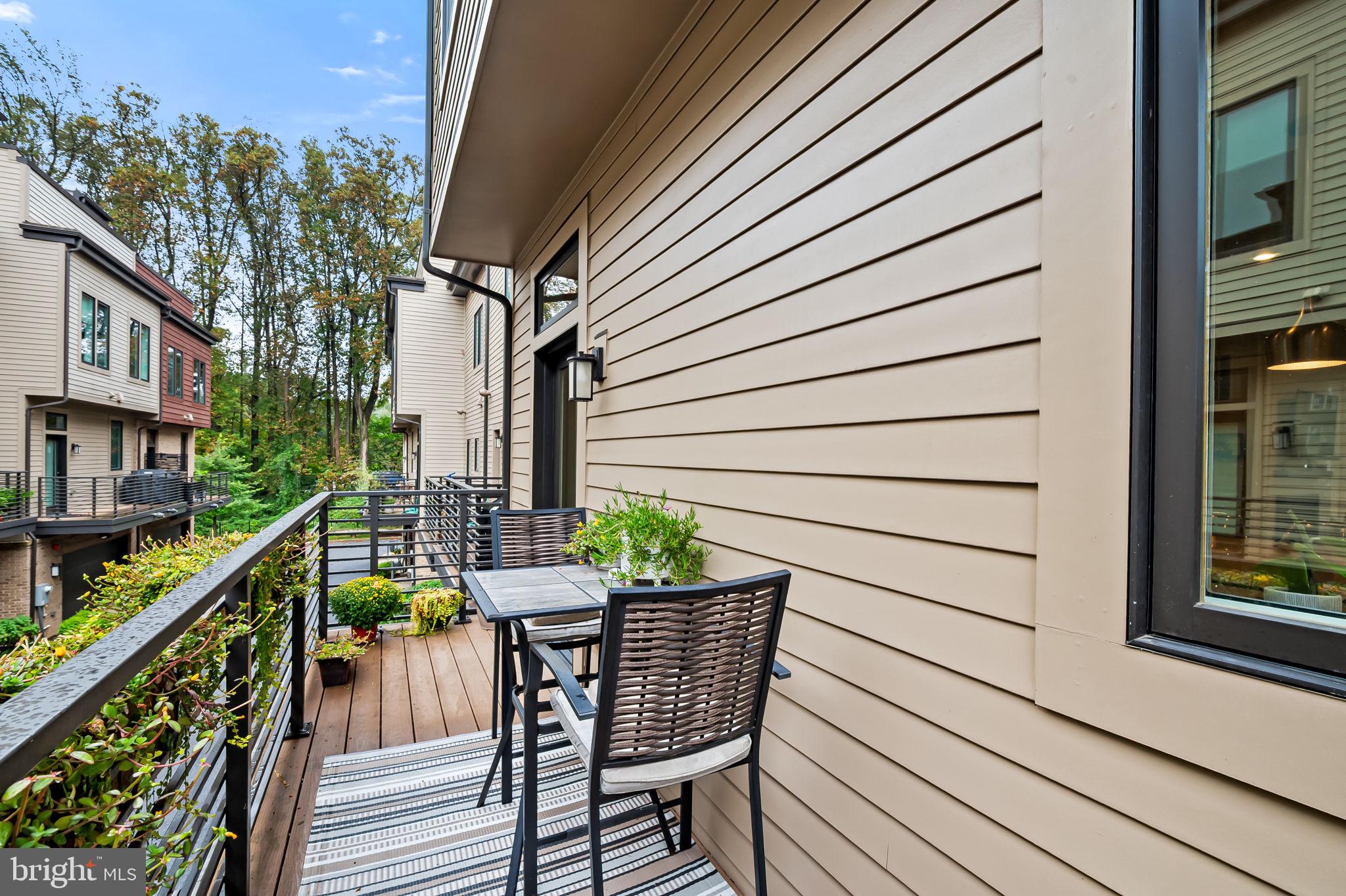 GROSVENOR HEIGHTS - Residential