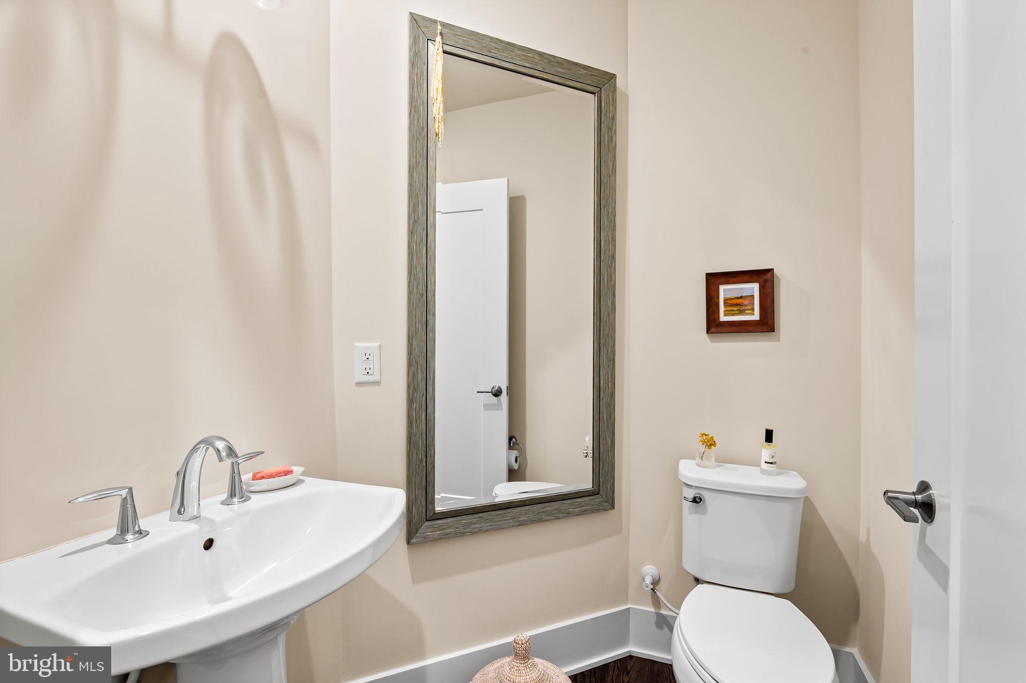 GROSVENOR HEIGHTS - Residential