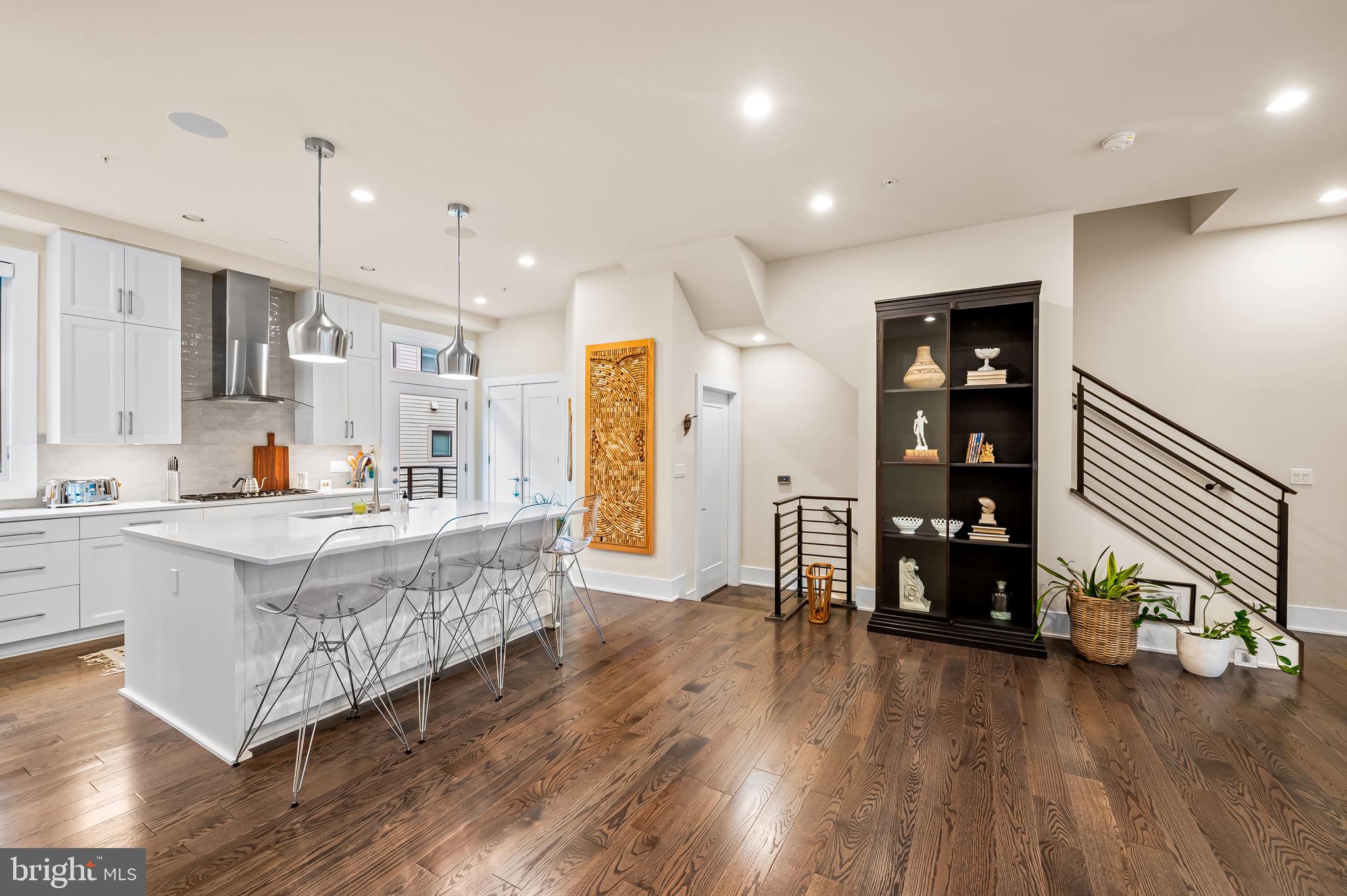 GROSVENOR HEIGHTS - Residential