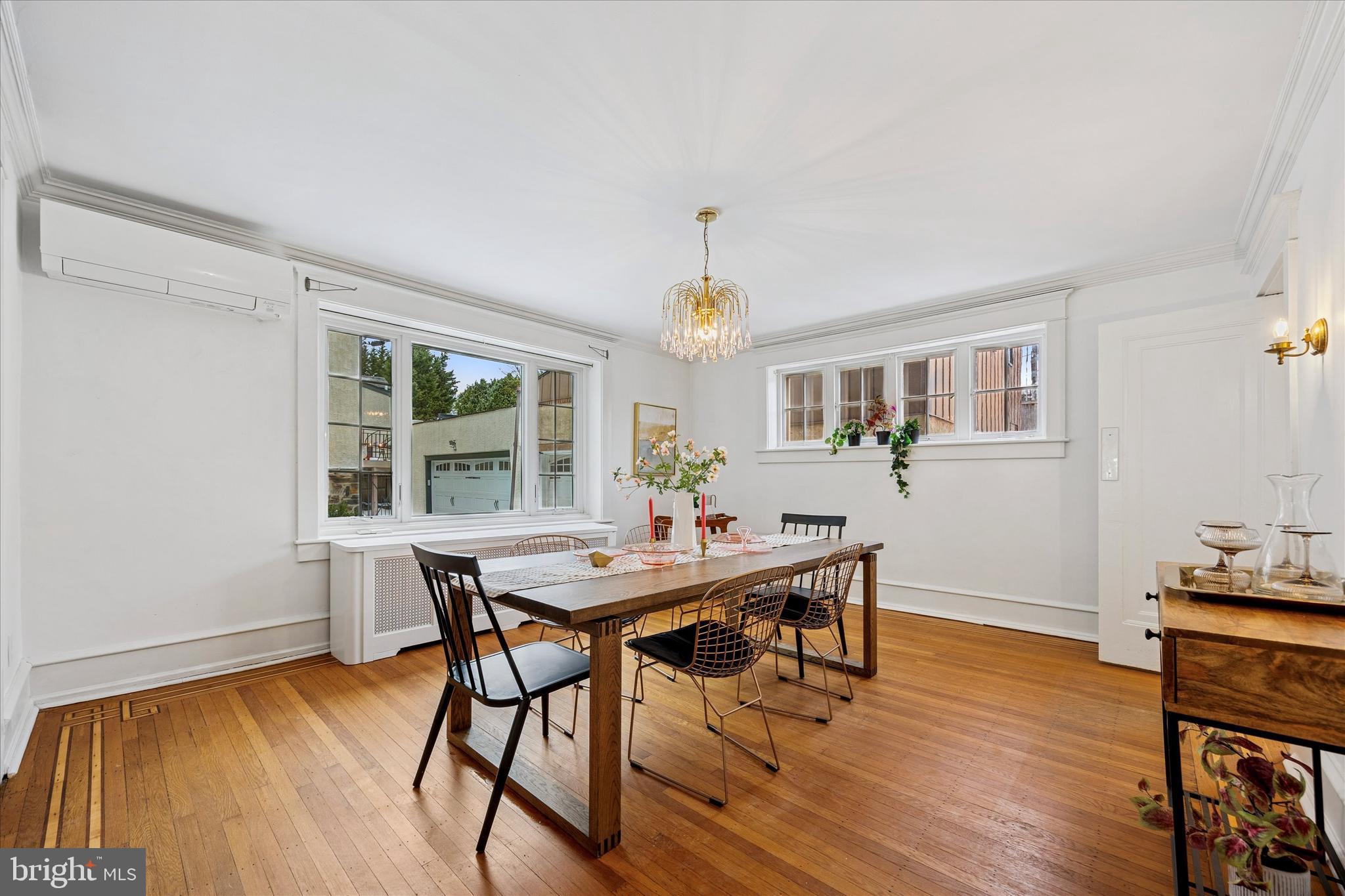 CHESTNUT HILL - Residential