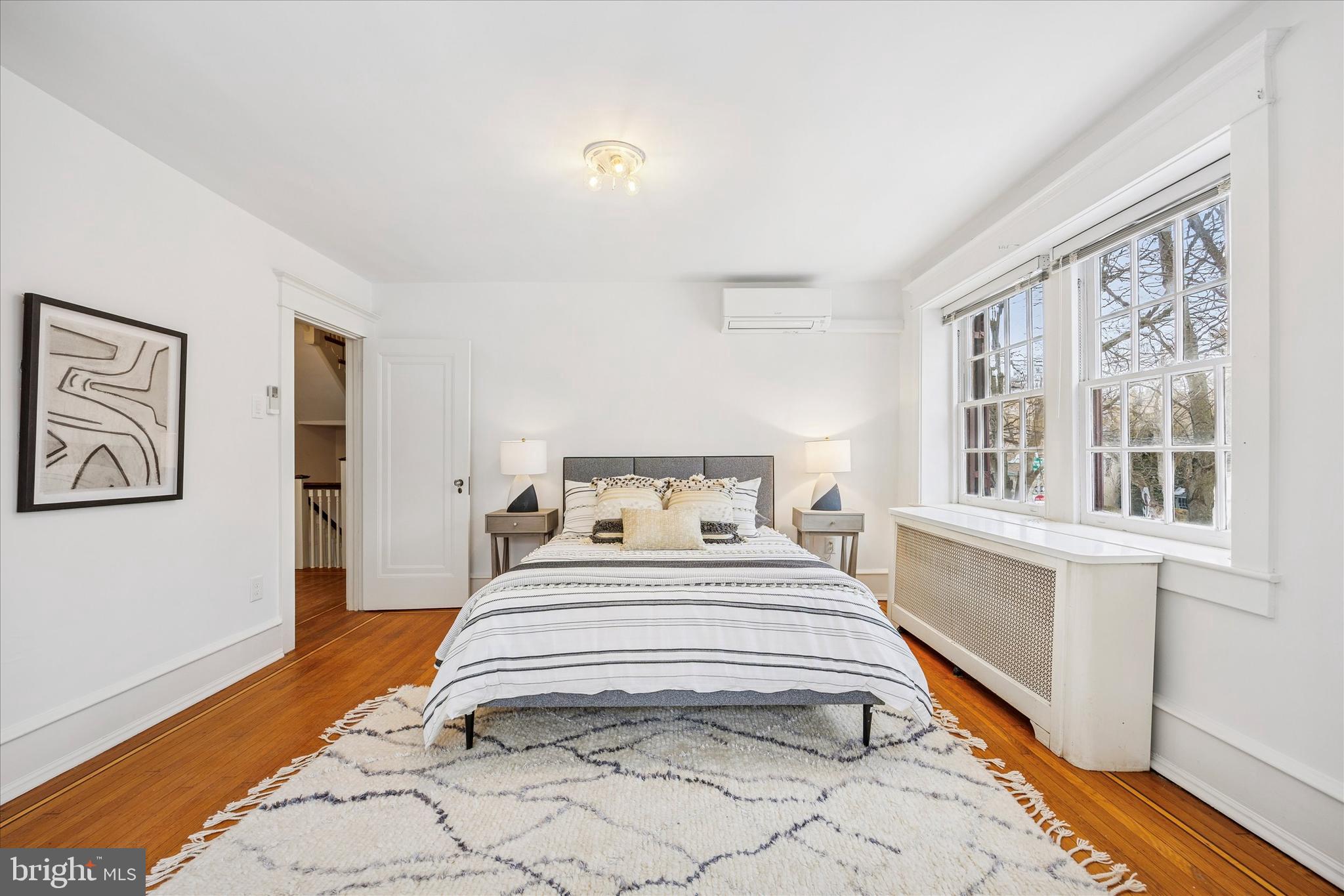 CHESTNUT HILL - Residential