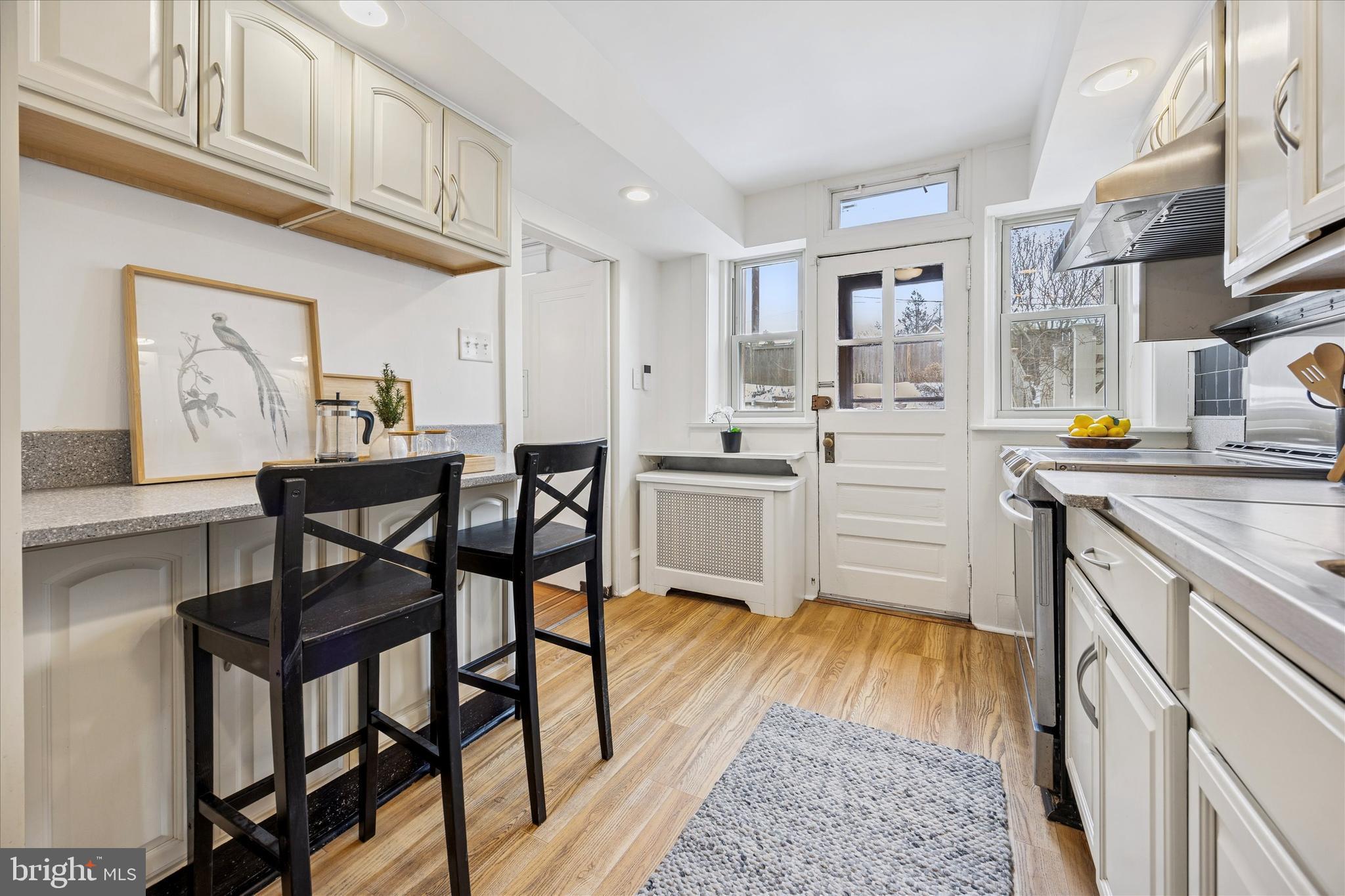 CHESTNUT HILL - Residential