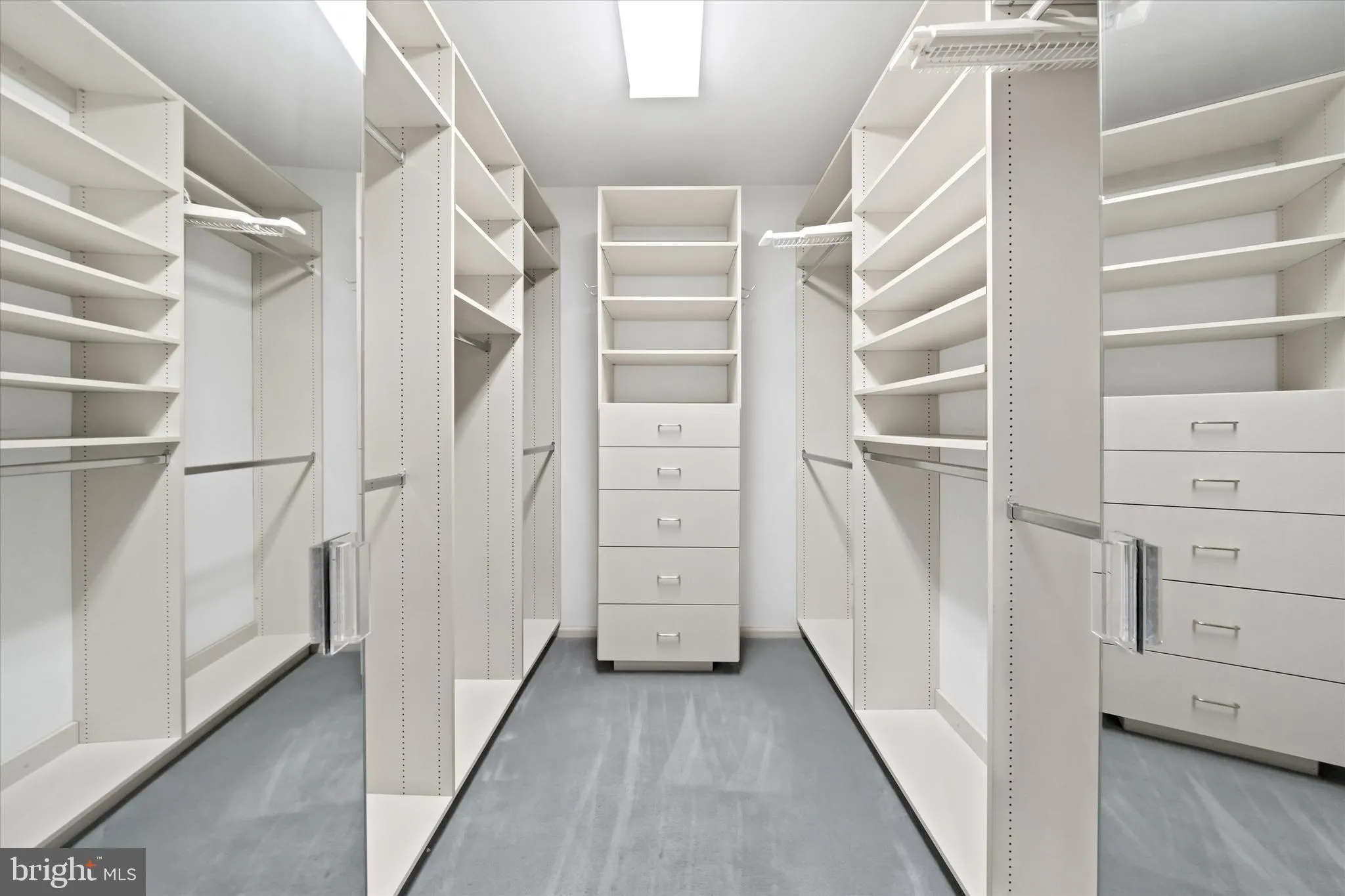 Wilmington, Delaware 19803, United States, 4 Bedrooms Bedrooms, ,4 BathroomsBathrooms,Residential,Coming Soon,242200