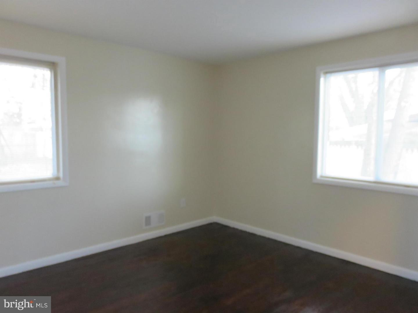 BURMONT - Residential Lease