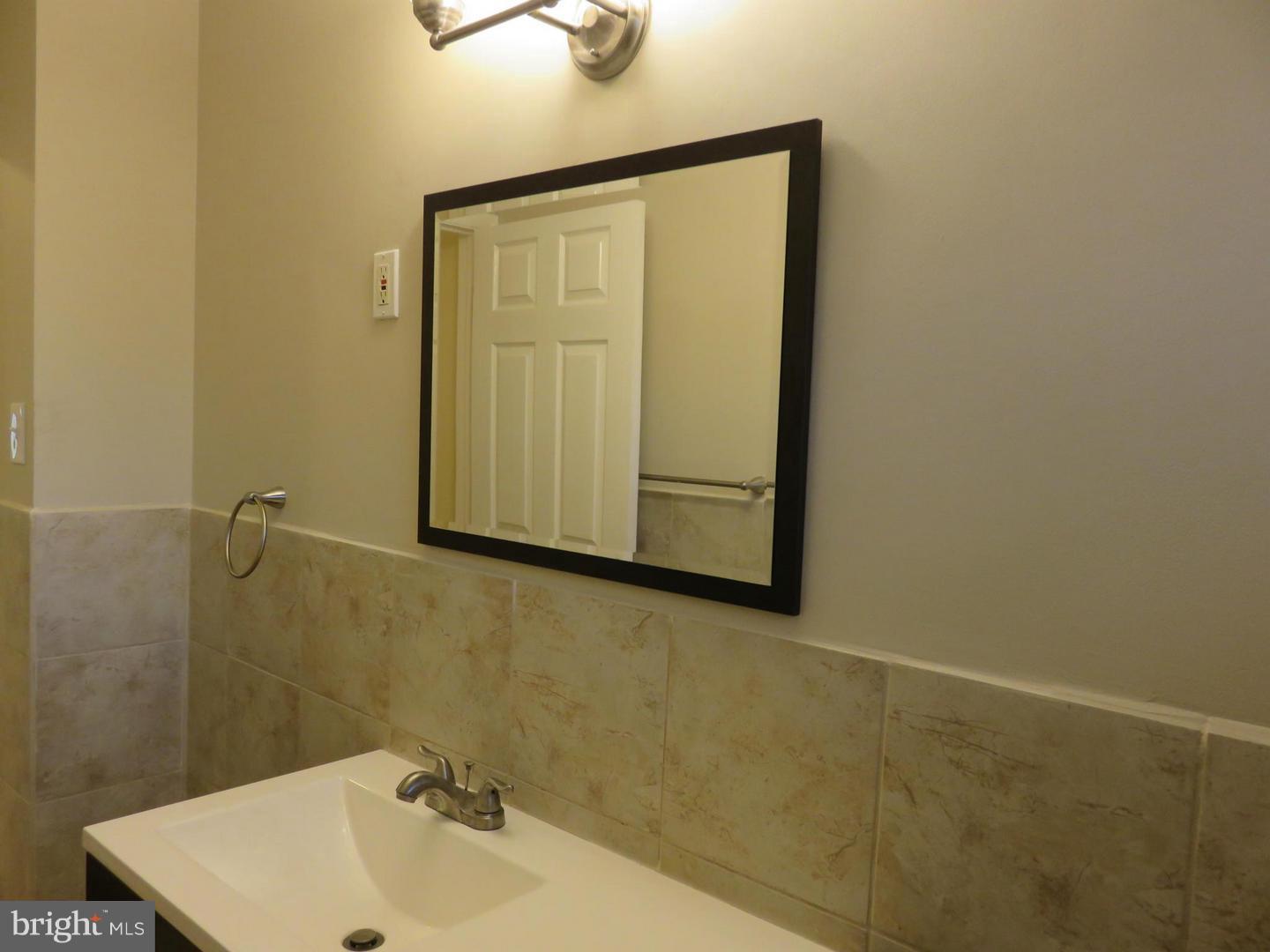 BURMONT - Residential Lease