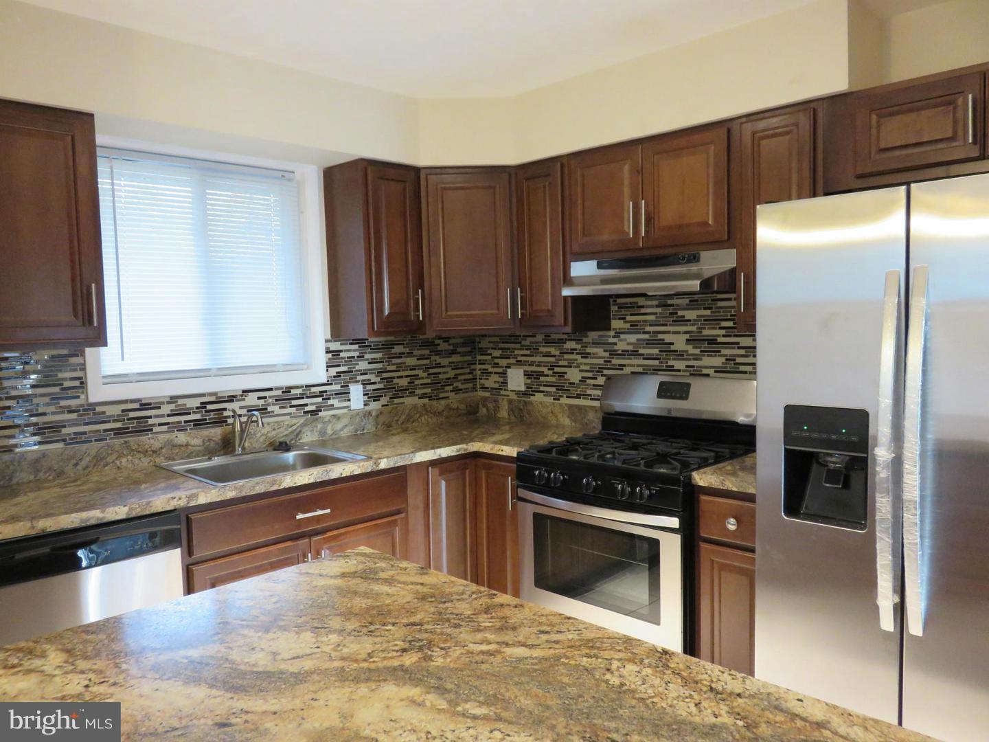 BURMONT - Residential Lease