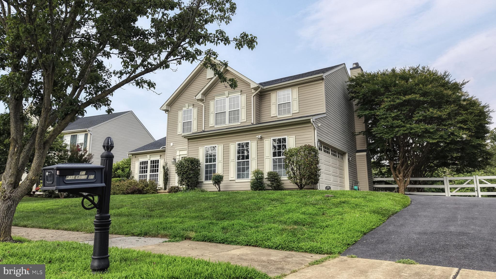 705 PINEWOOD DRIVE