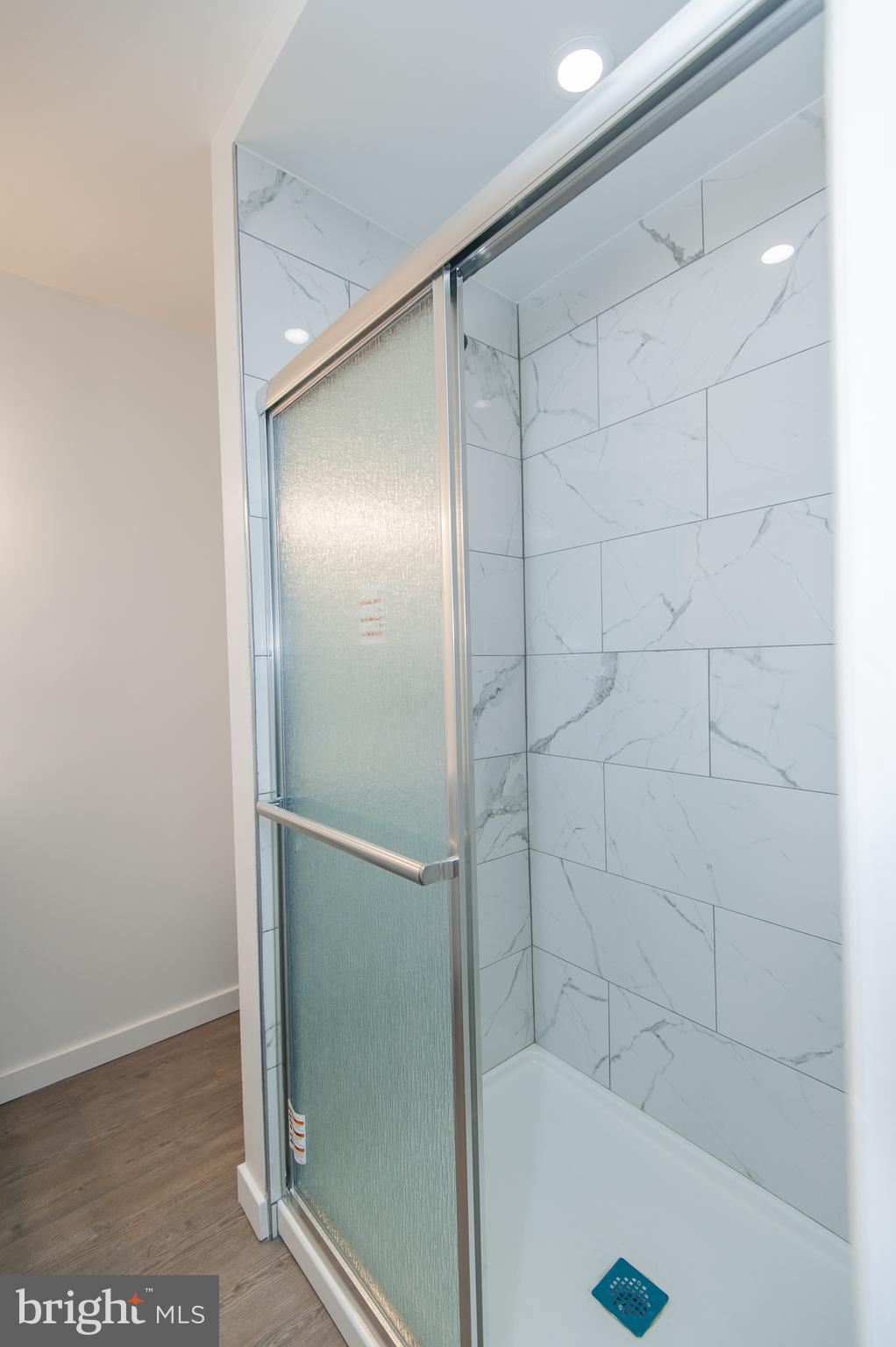 WHITFIELD GARDENS - Residential