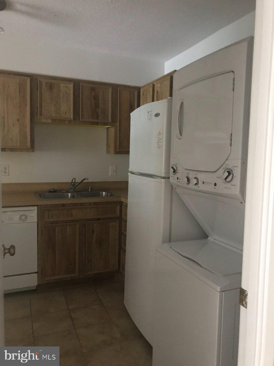5903 MOUNT EAGLE DRIVE 1001