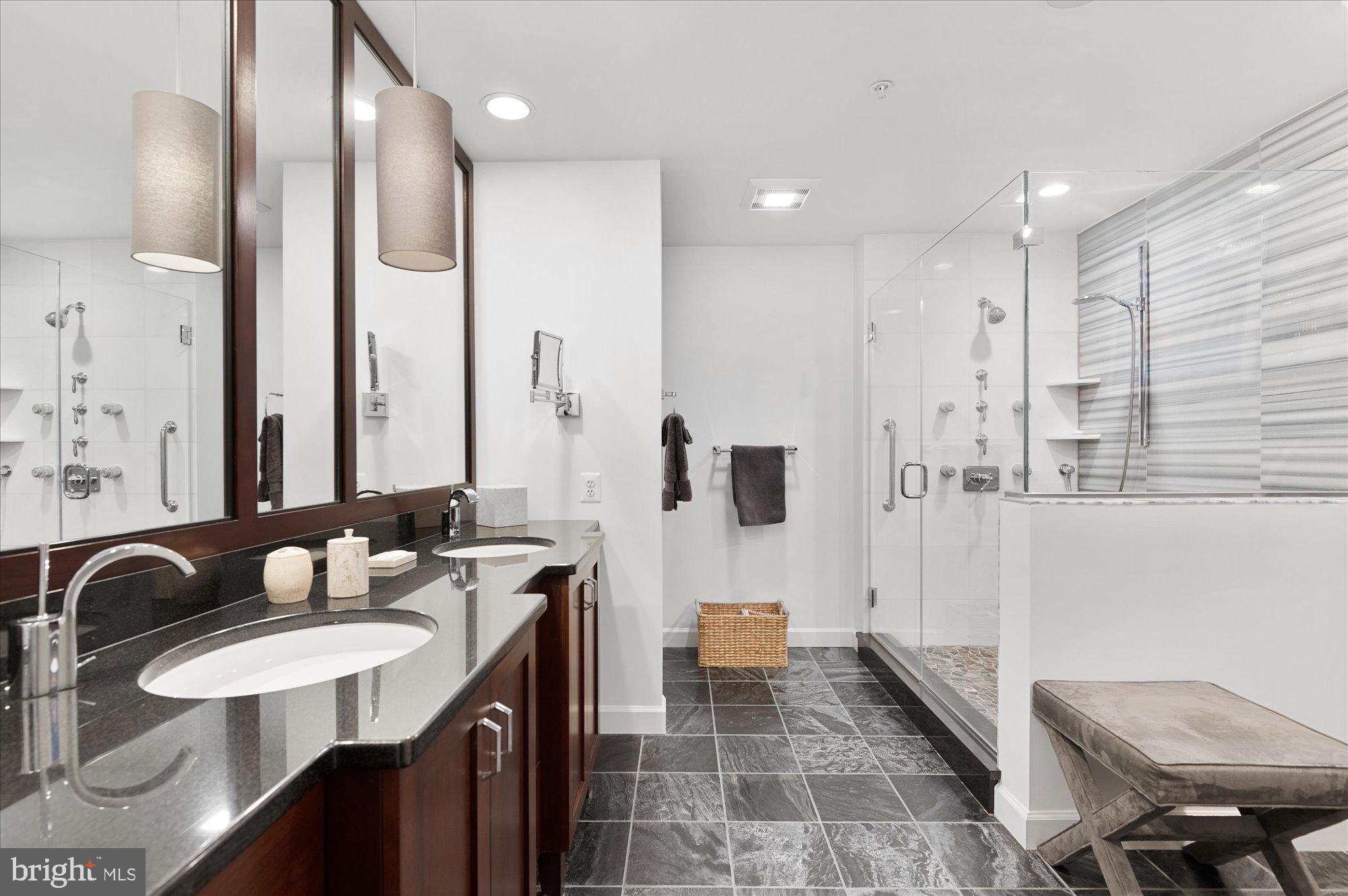 RIVER FALLS - Residential