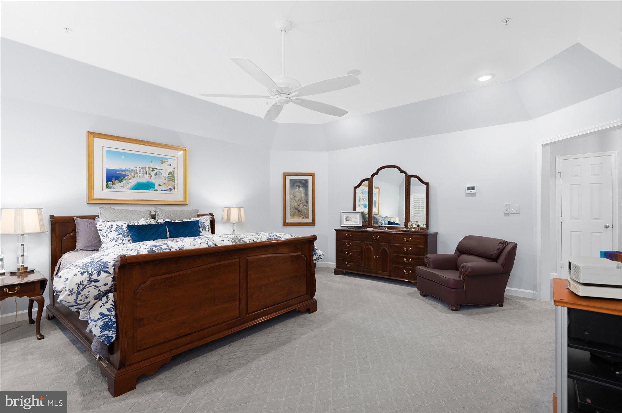 RIVER FALLS - Residential