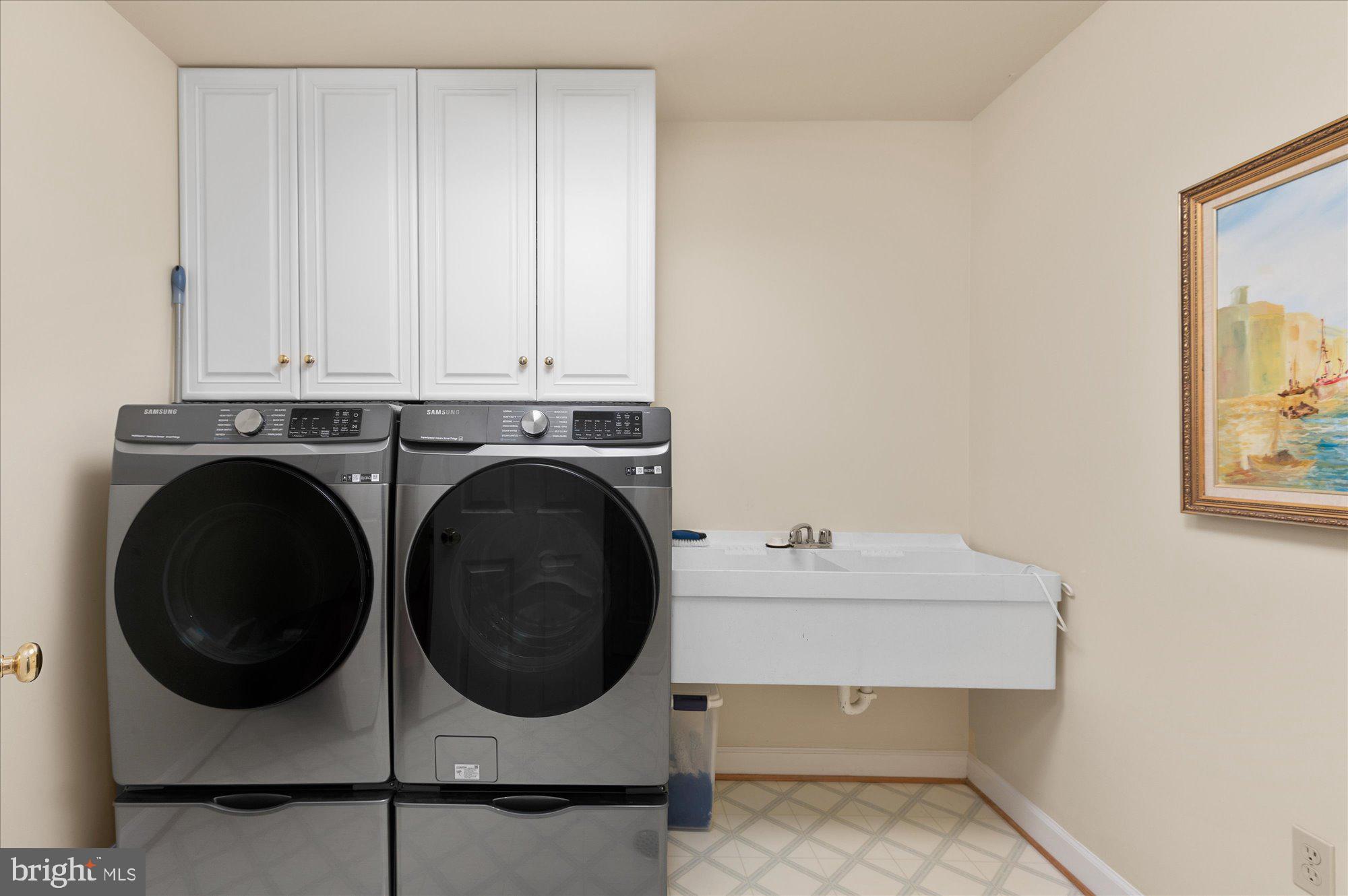 RIVER FALLS - Residential