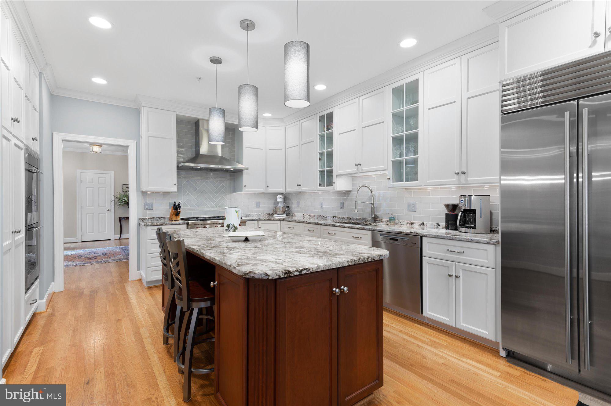 RIVER FALLS - Residential