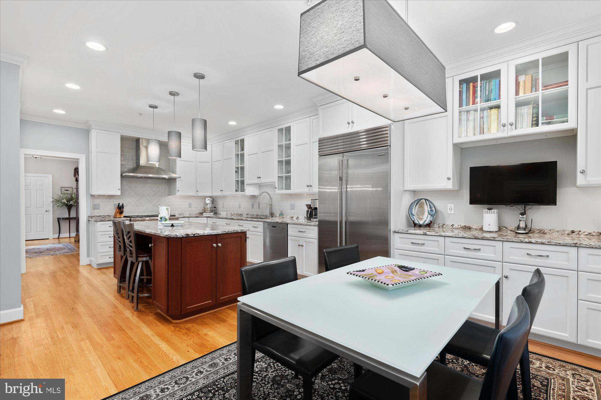 RIVER FALLS - Residential