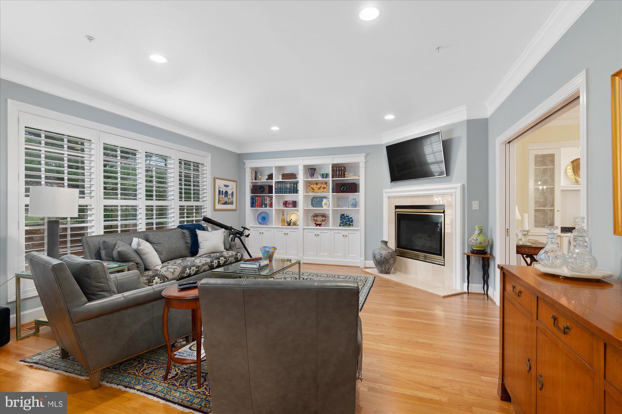 RIVER FALLS - Residential