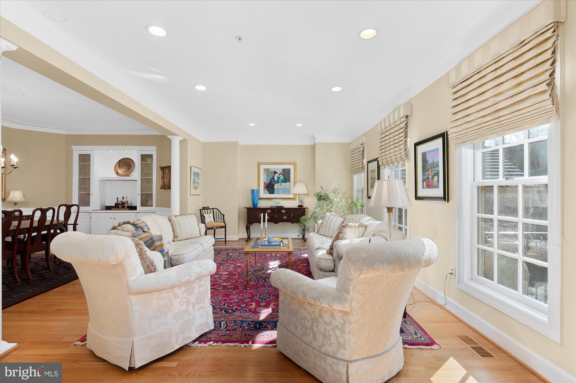 RIVER FALLS - Residential