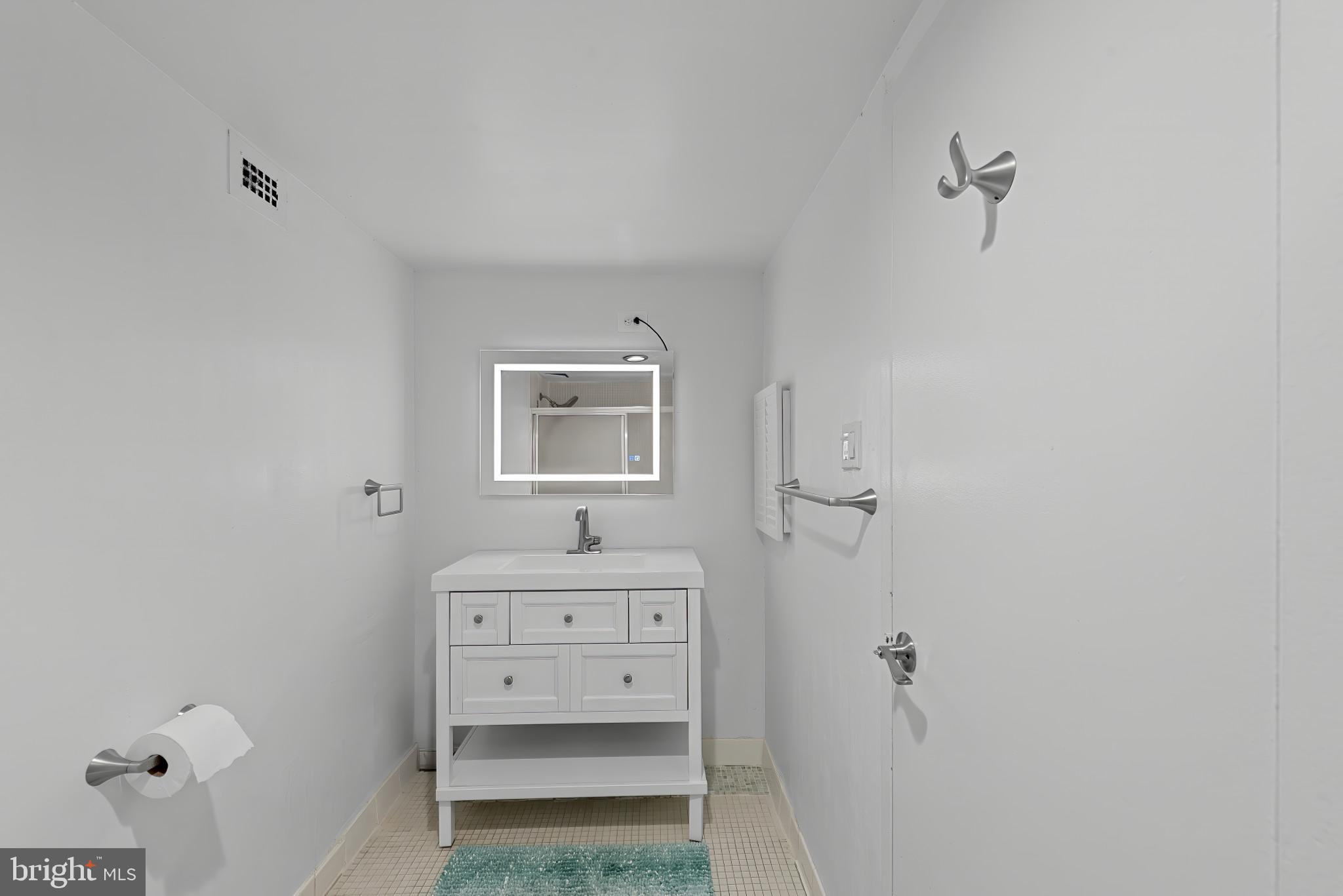 CHARLES VILLAGE - Residential