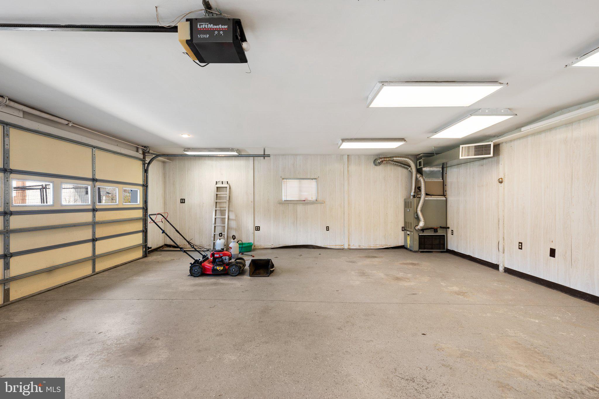 WETHERSFIELD - Residential