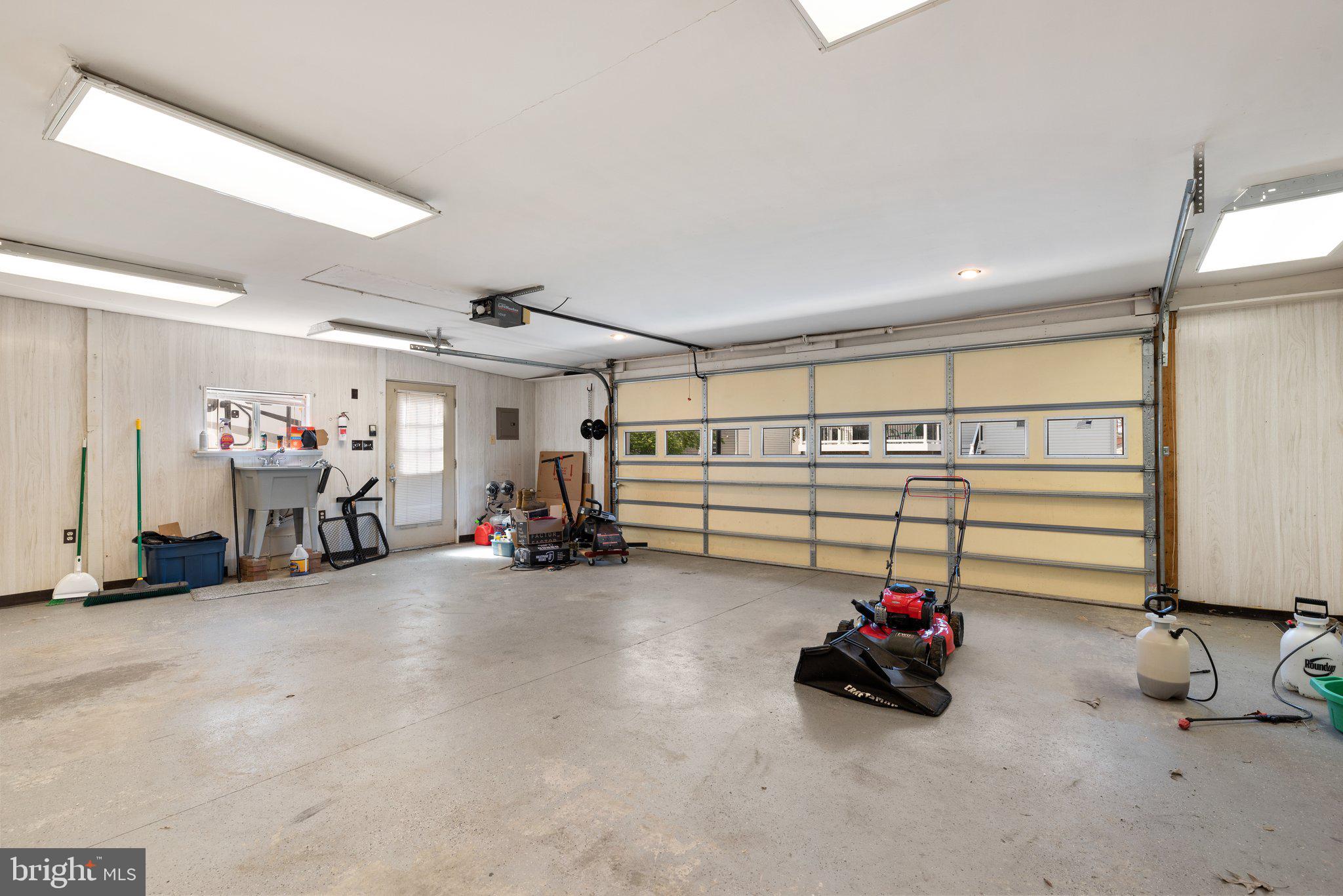 WETHERSFIELD - Residential