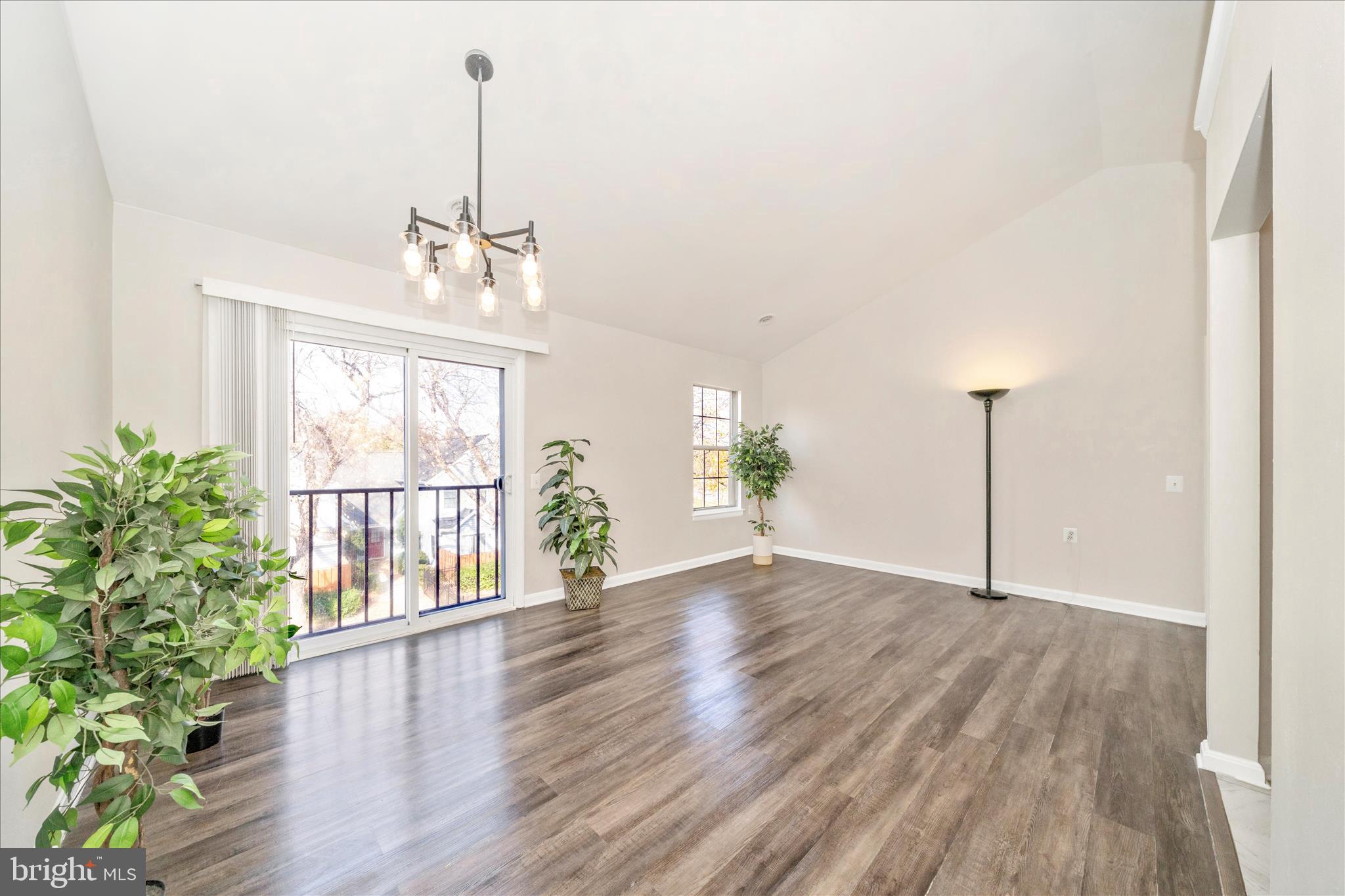 LAVENDER PLAZA - Residential