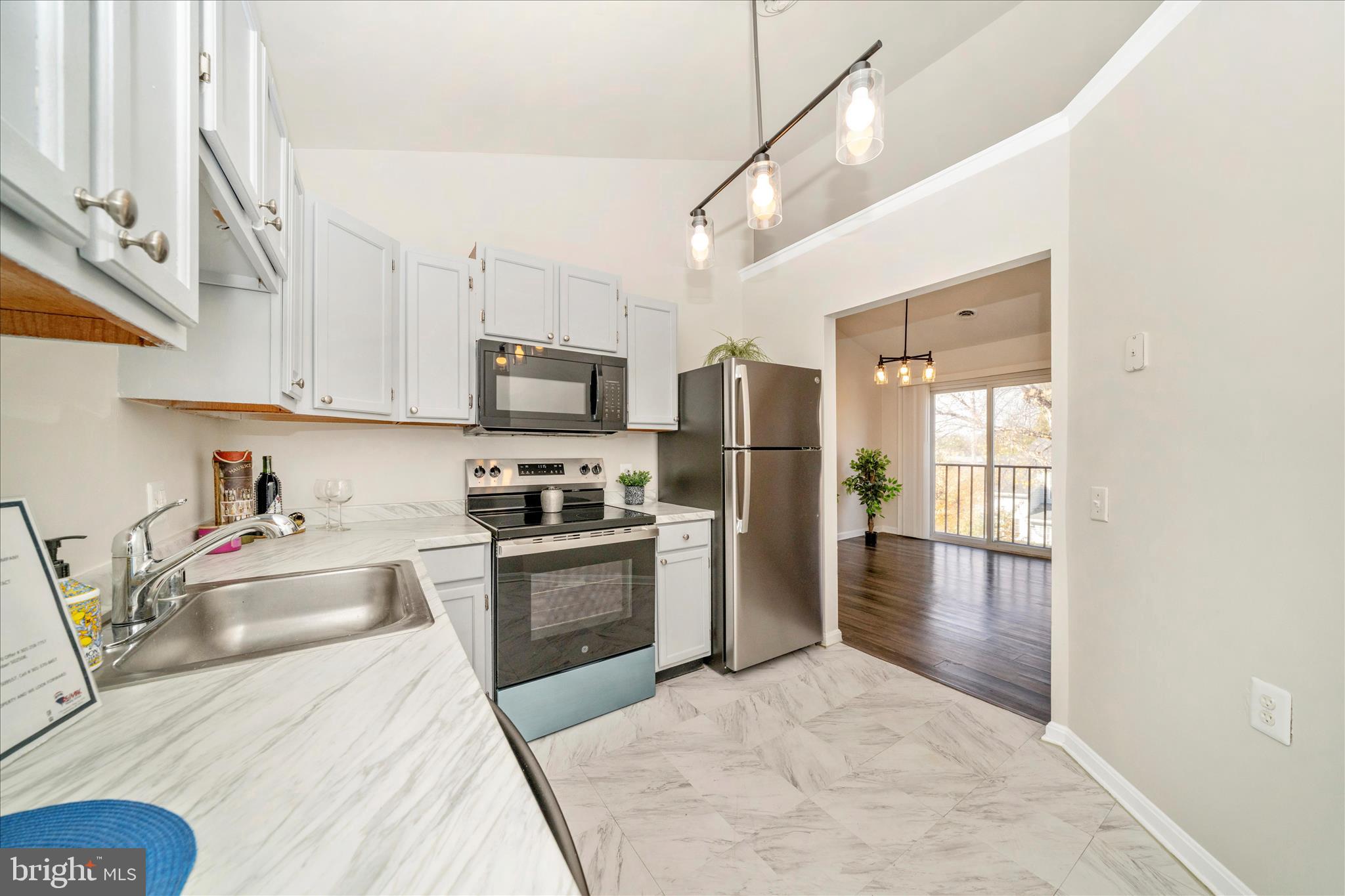 LAVENDER PLAZA - Residential