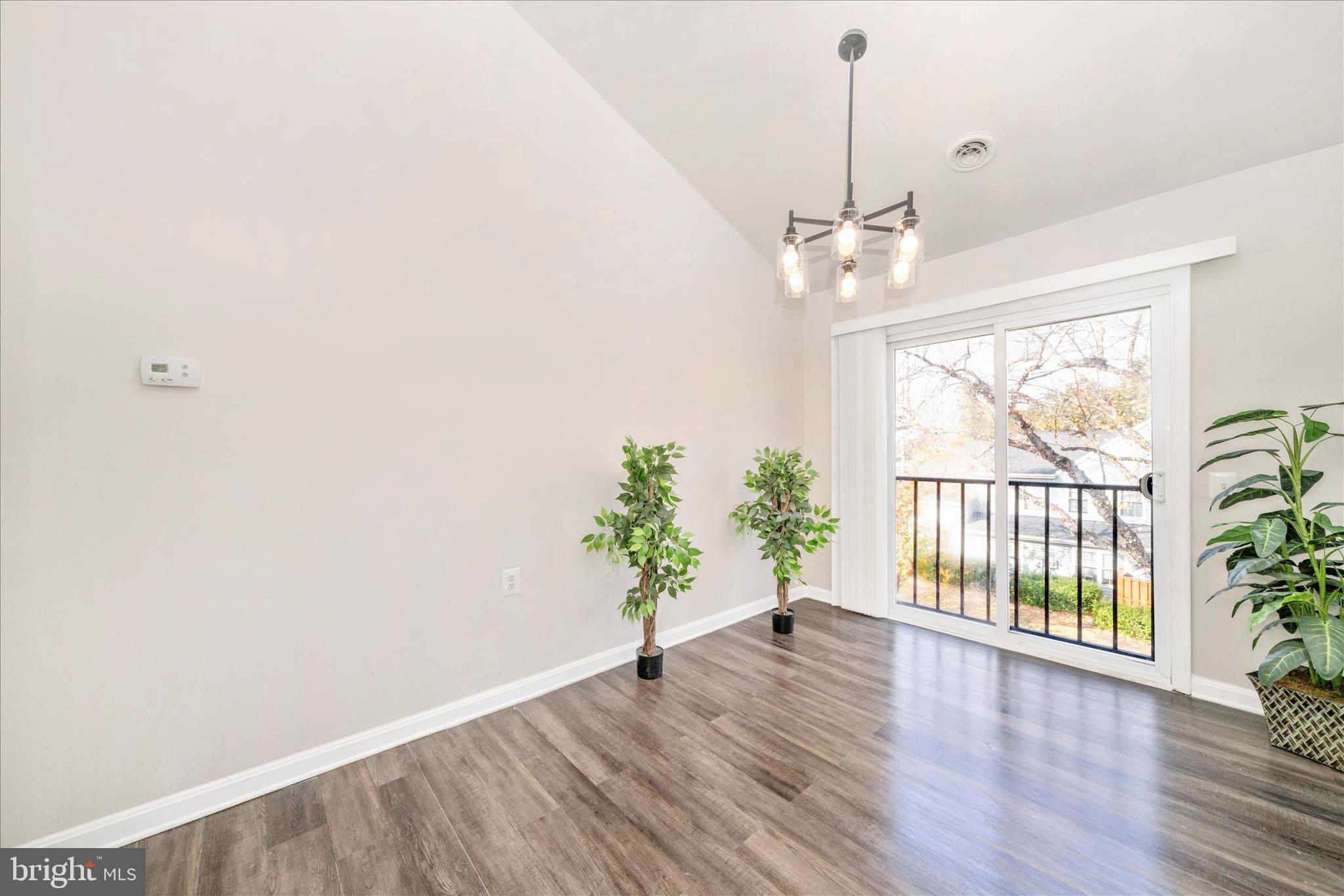 LAVENDER PLAZA - Residential