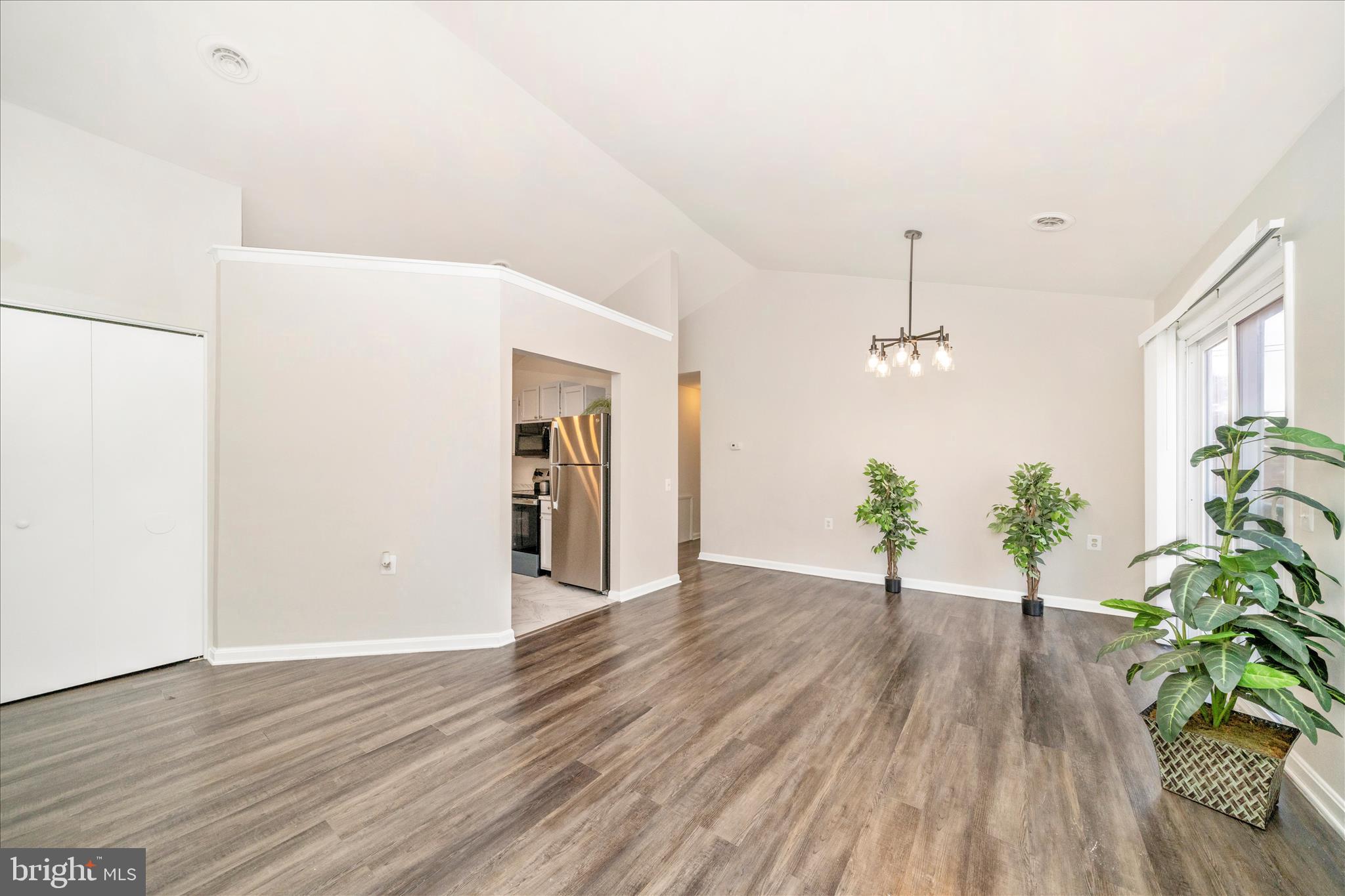 LAVENDER PLAZA - Residential