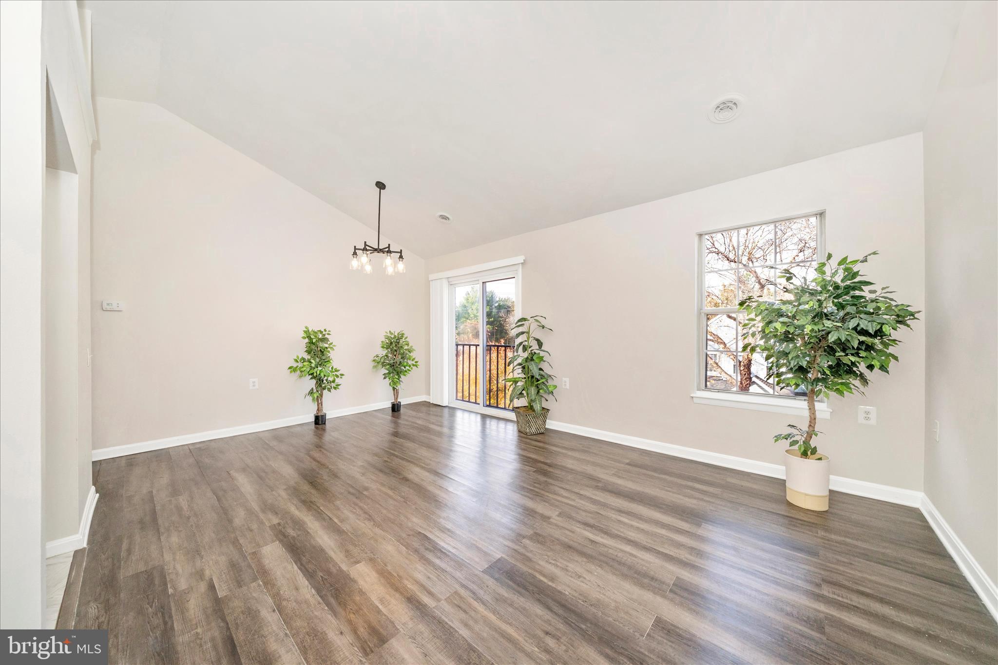 LAVENDER PLAZA - Residential