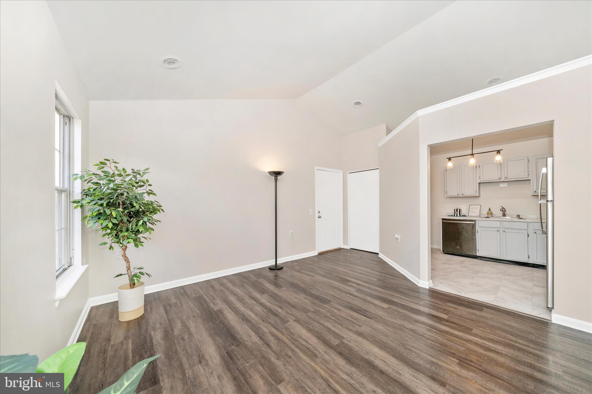 LAVENDER PLAZA - Residential