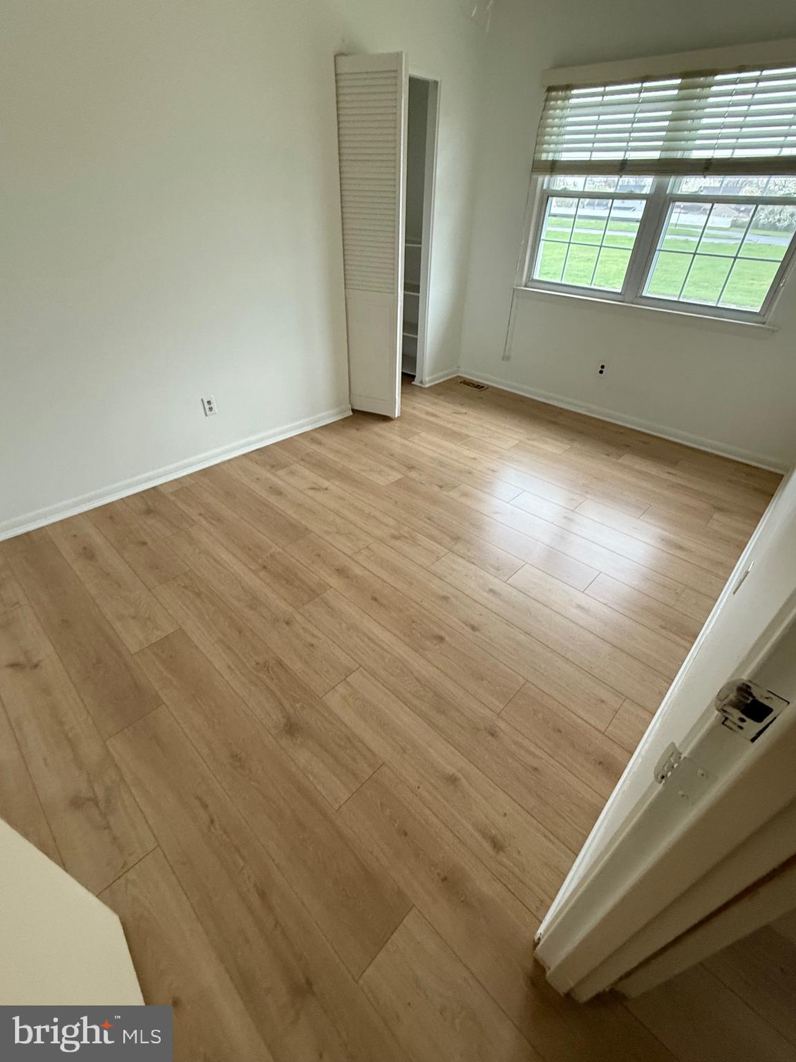 COUNTY DOWNE - Residential Lease