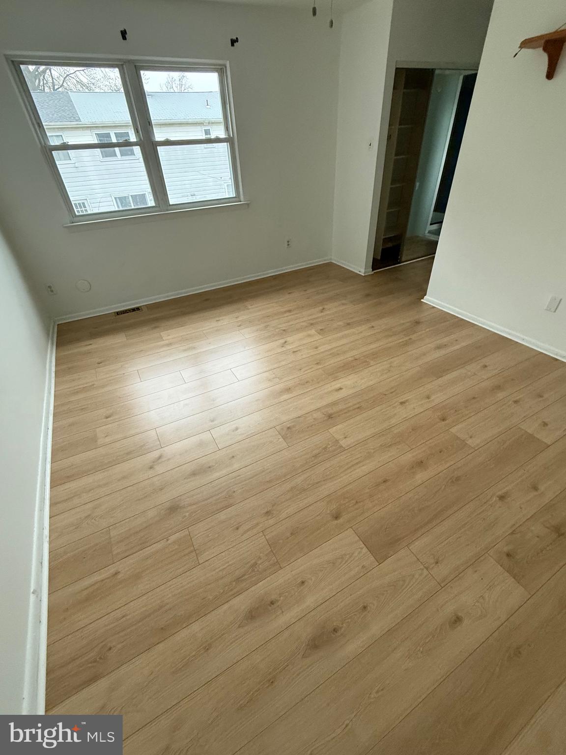 COUNTY DOWNE - Residential Lease