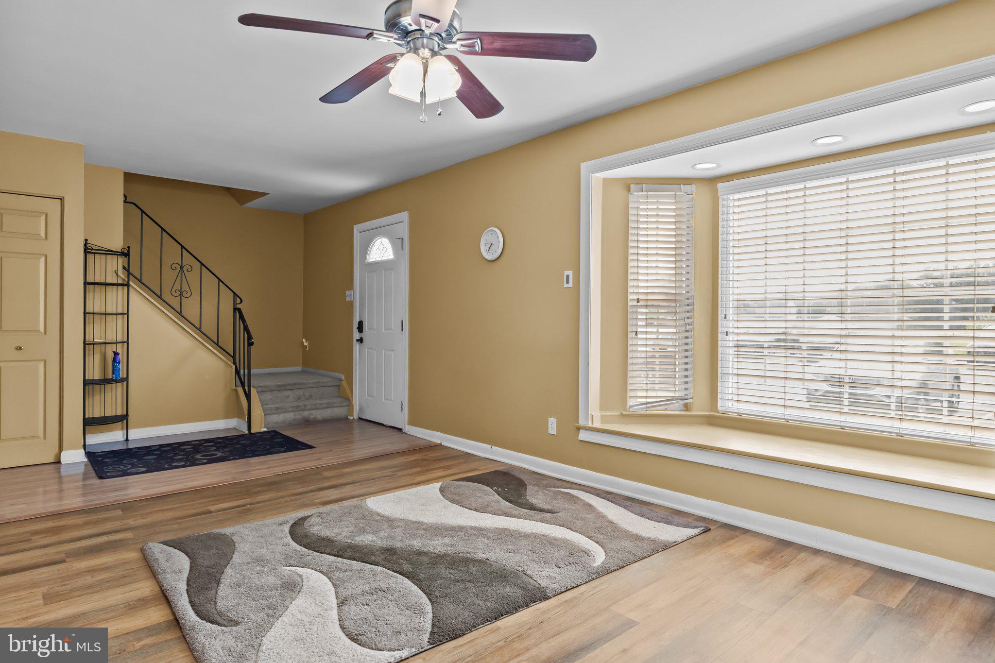 COUNTY DOWNE - Residential Lease