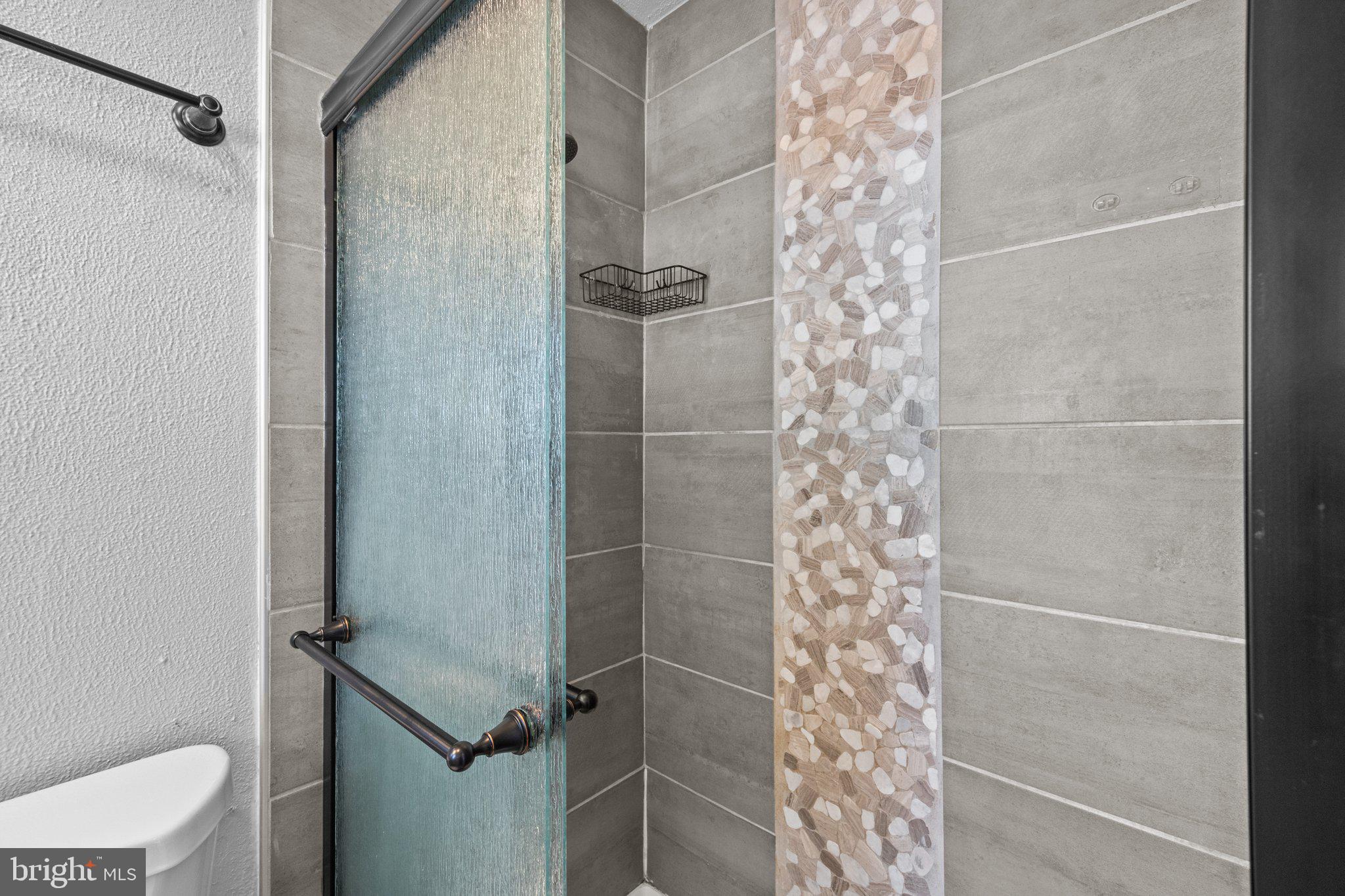 COUNTY DOWNE - Residential Lease