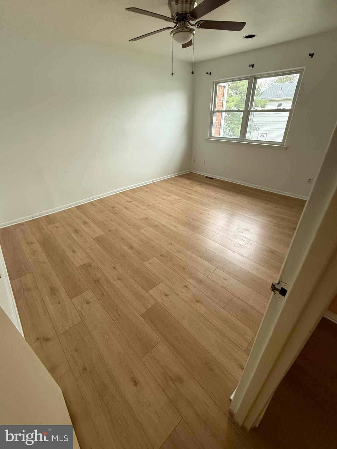 COUNTY DOWNE - Residential Lease