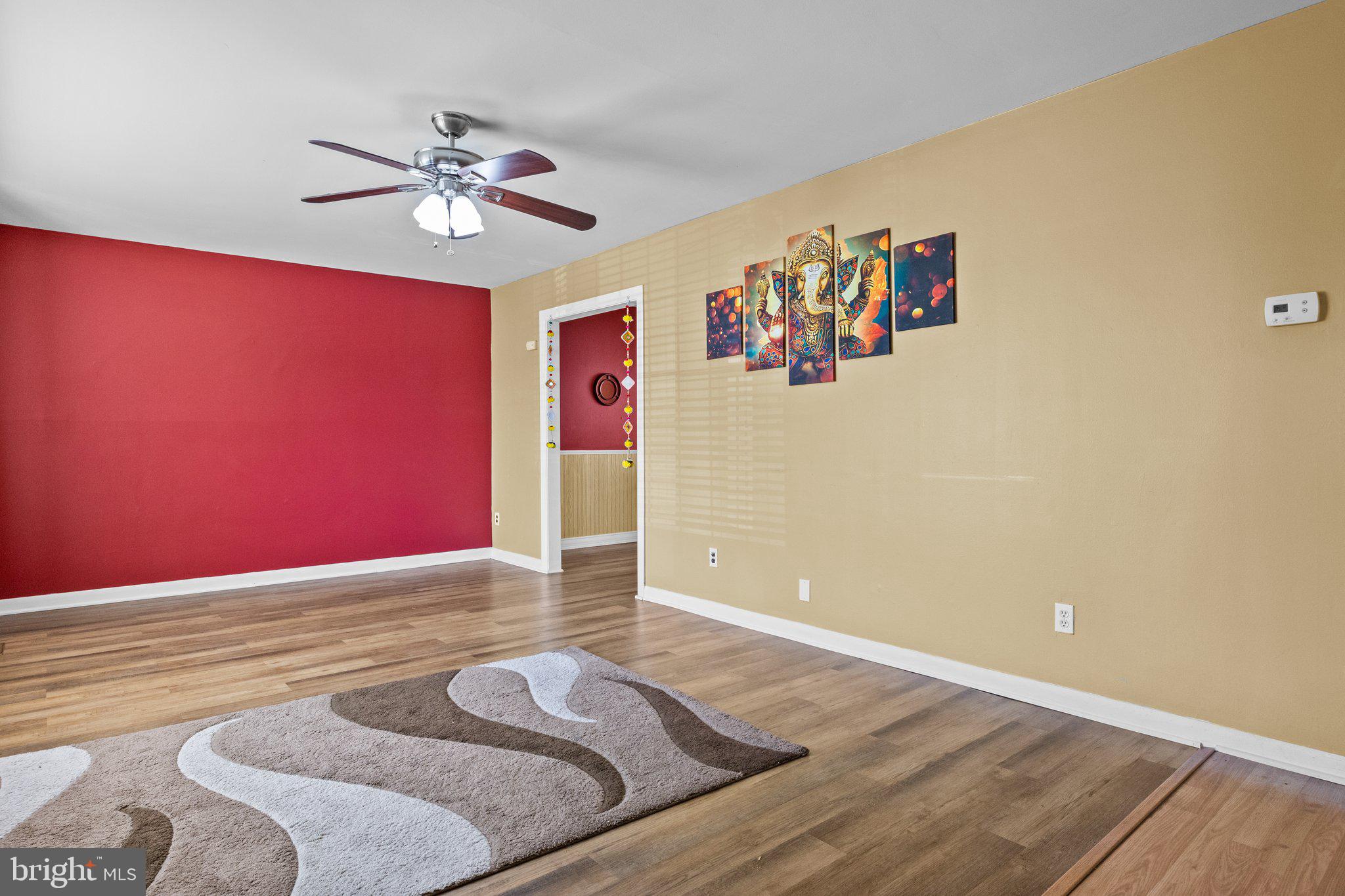 COUNTY DOWNE - Residential Lease