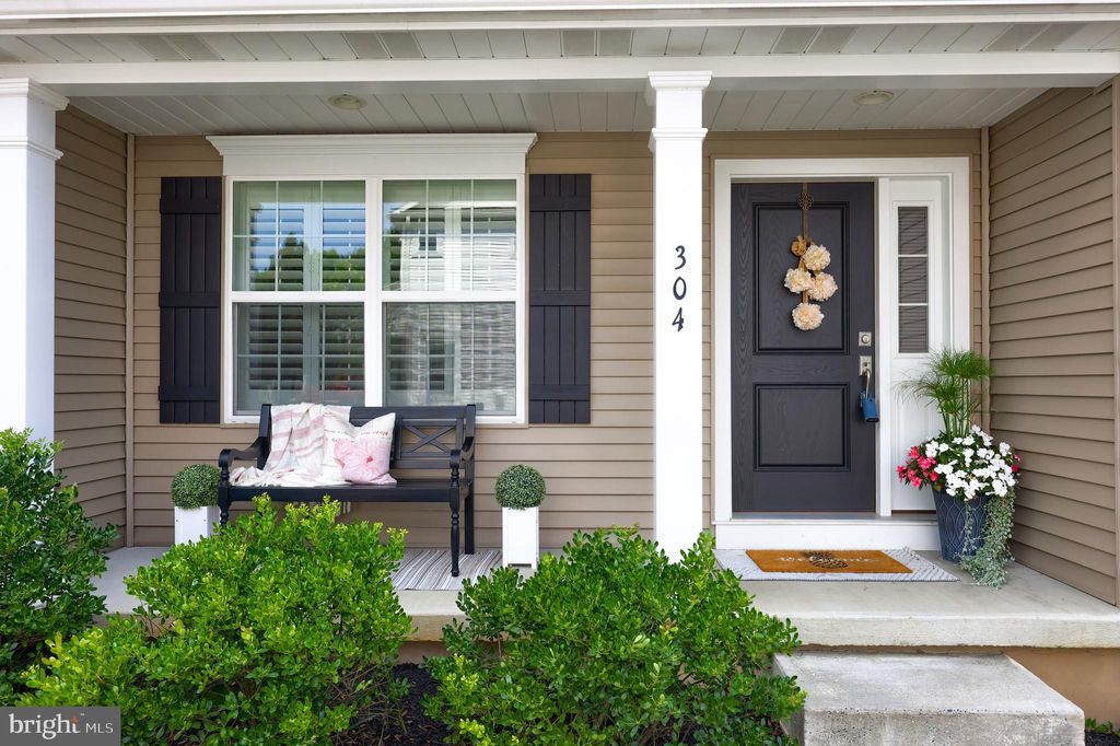 Photo of 304 WEATHERFIELD PL, LANCASTER, PA 17603 (MLS # PALA2038546)