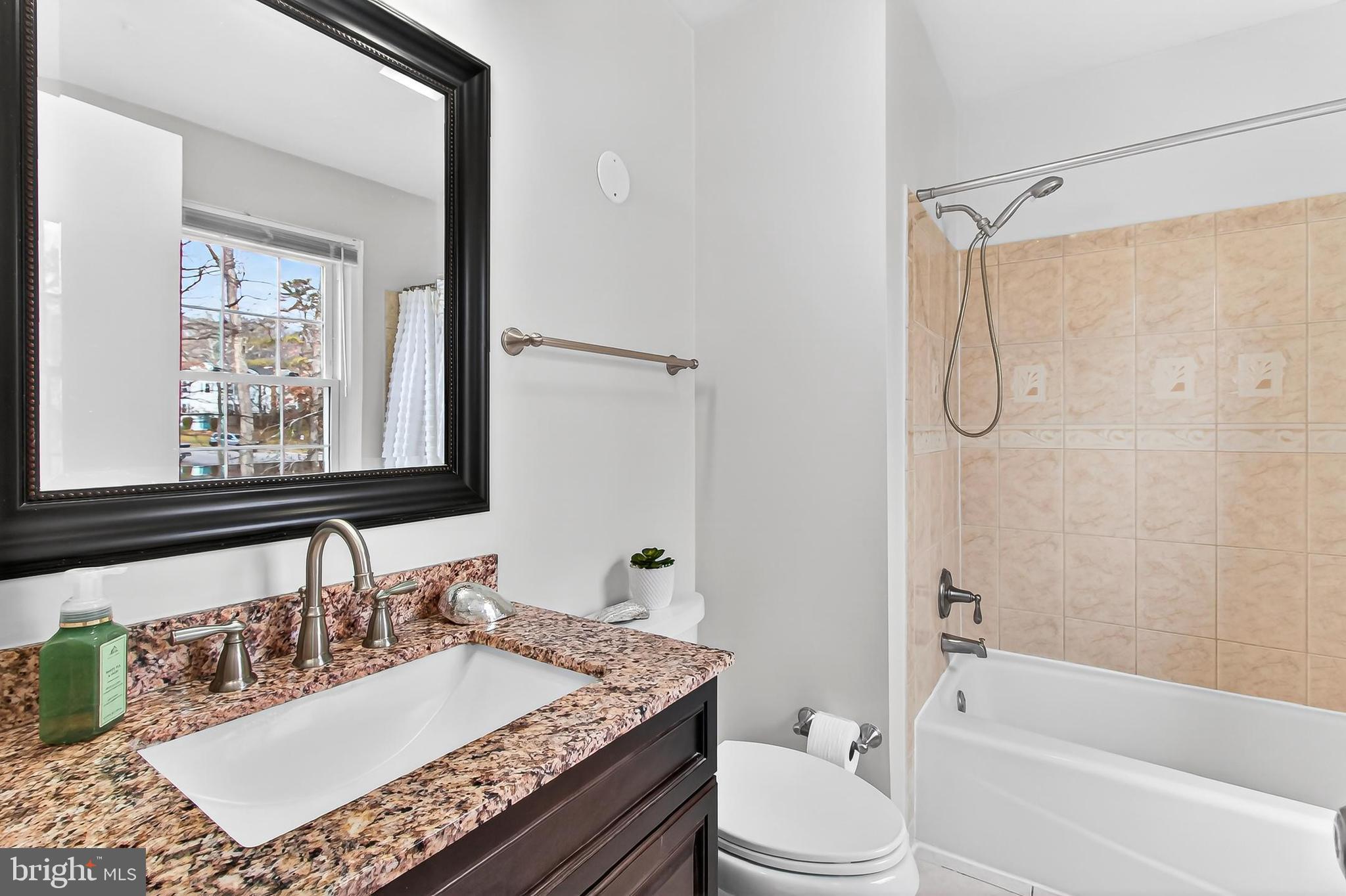 NEWINGTON STATION - Residential