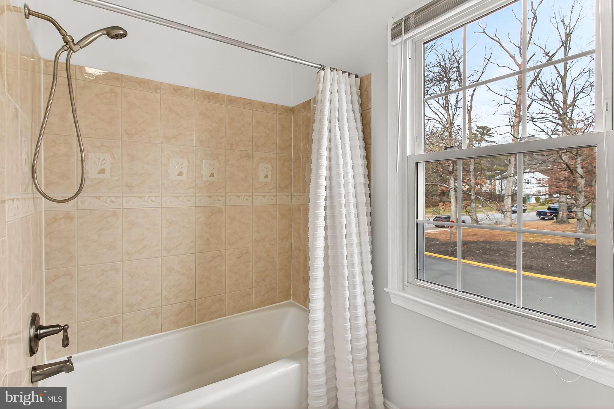 NEWINGTON STATION - Residential