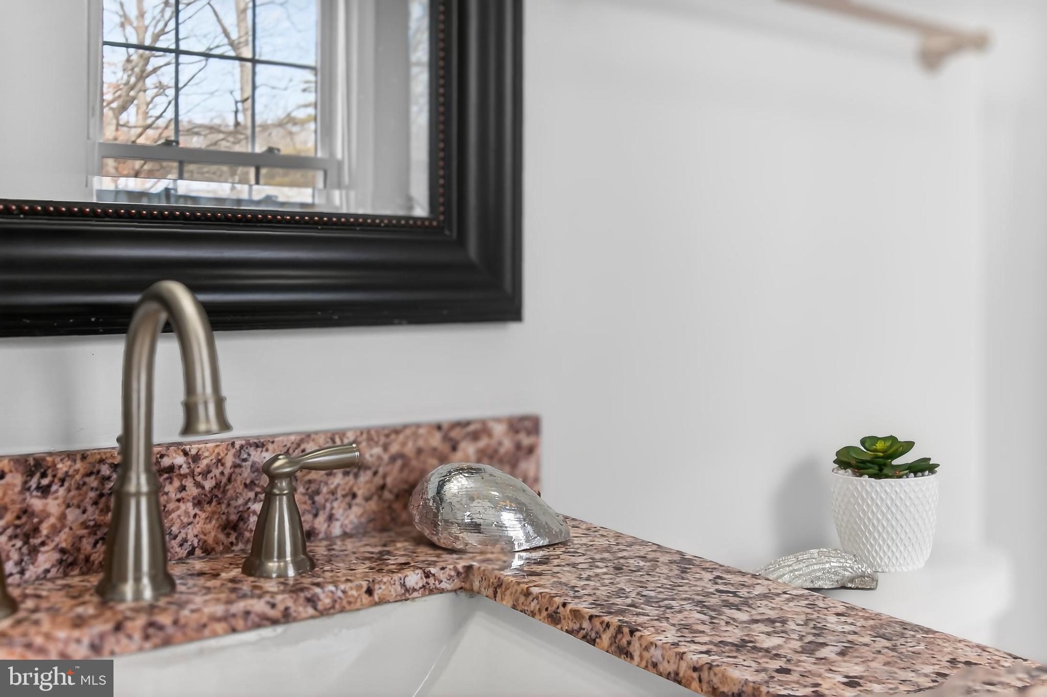 NEWINGTON STATION - Residential