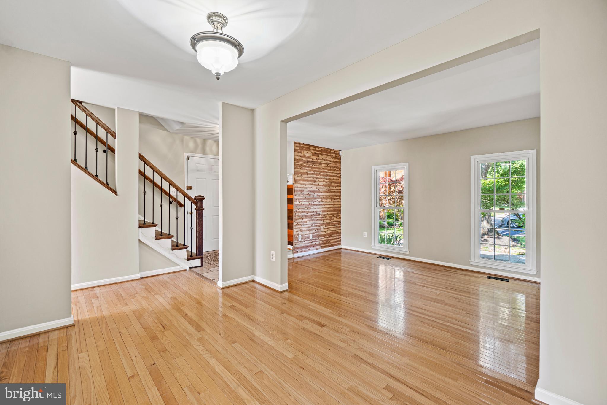 LAKEPOINTE - Residential