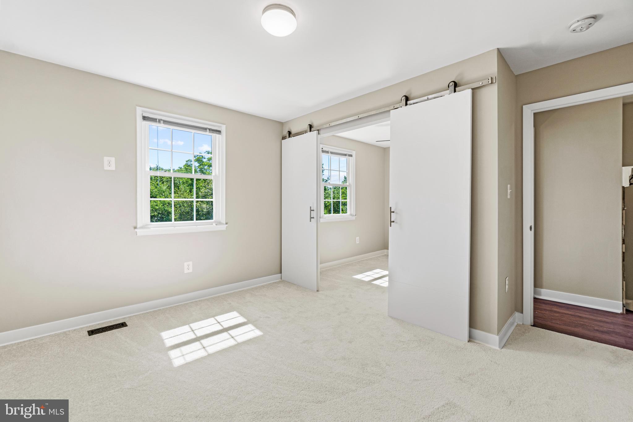 LAKEPOINTE - Residential