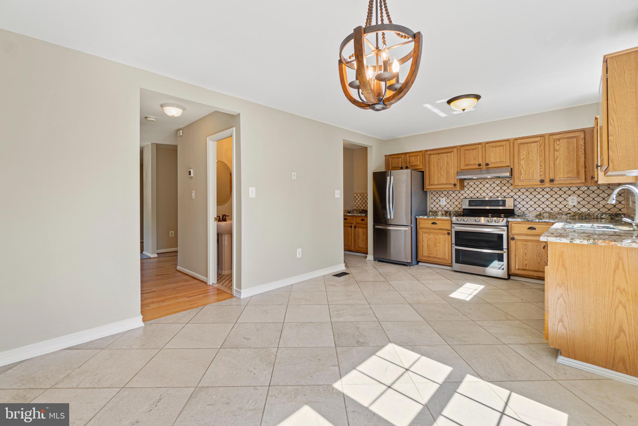 LAKEPOINTE - Residential