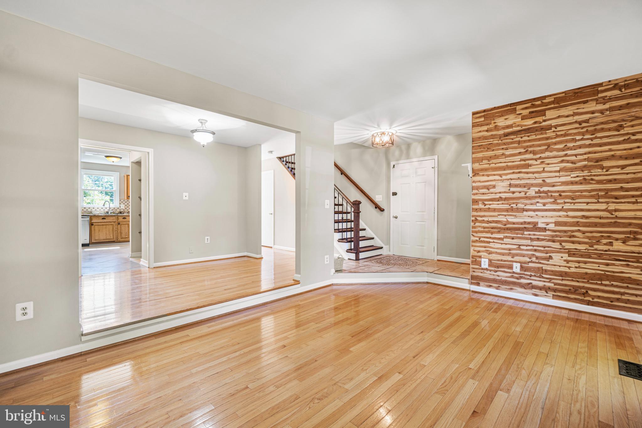 LAKEPOINTE - Residential