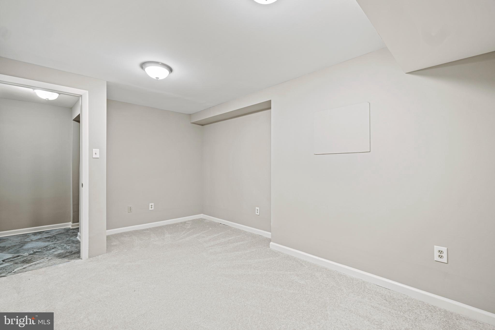 LAKEPOINTE - Residential