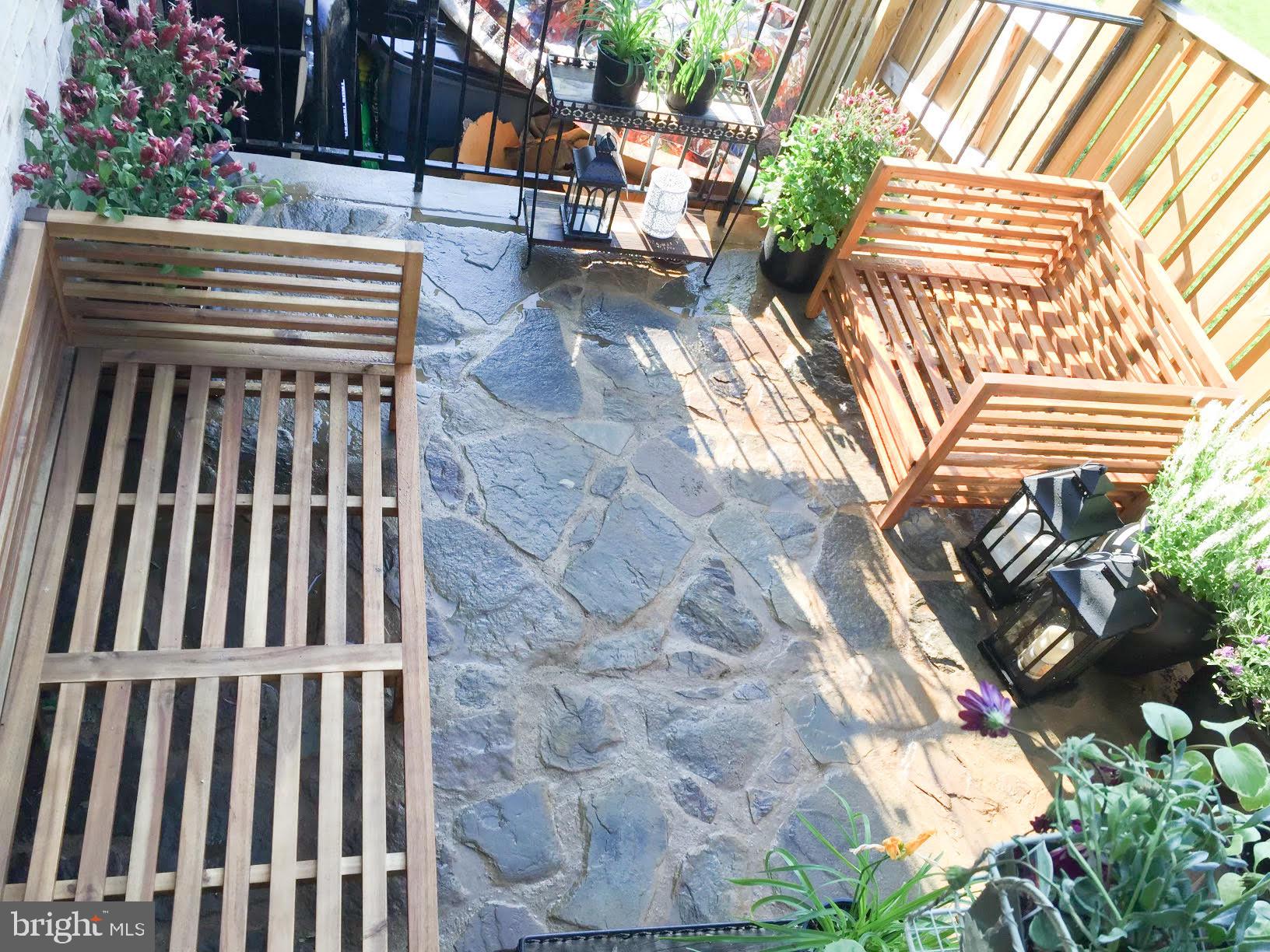 LAKEPOINTE - Residential