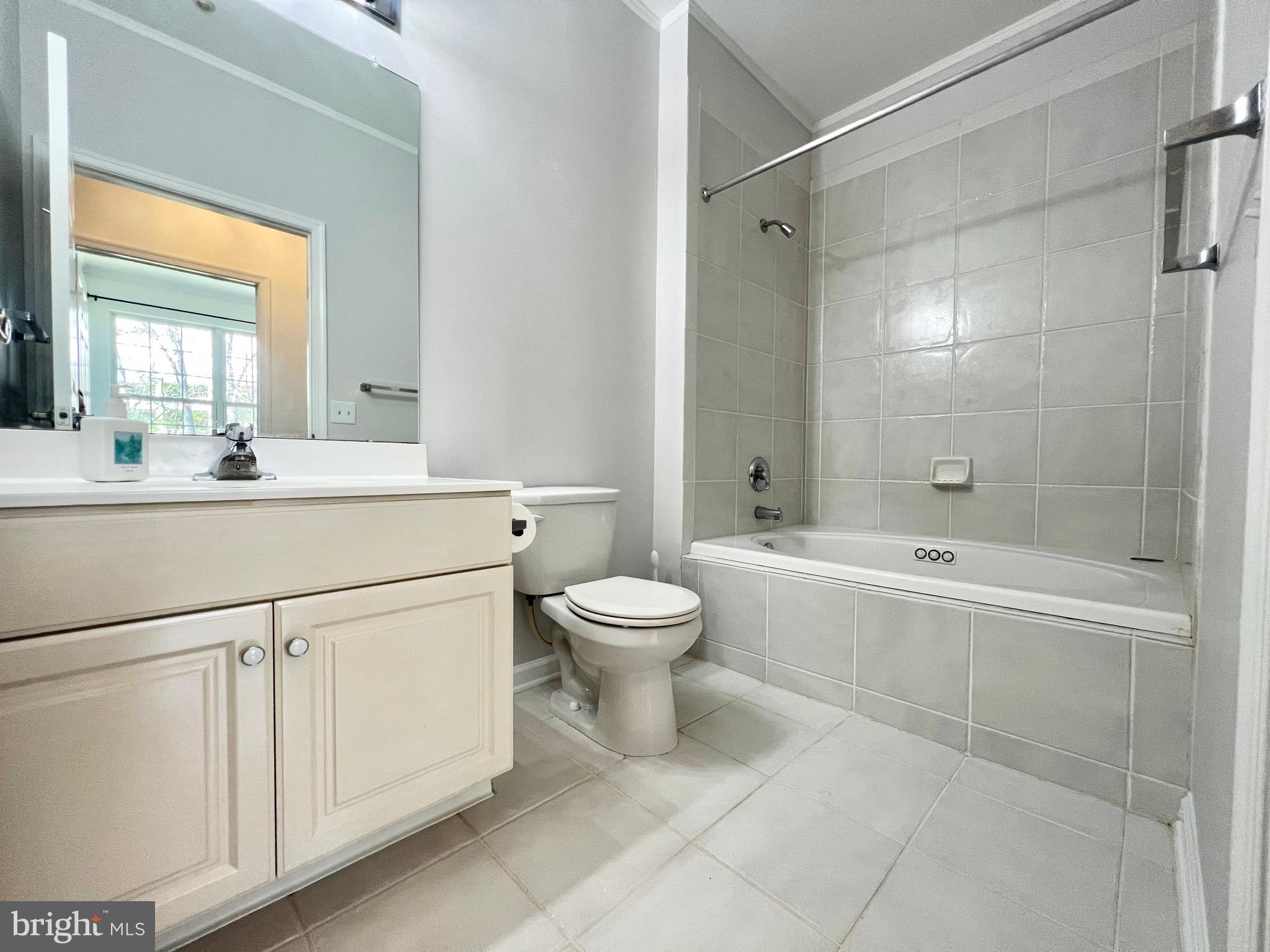 GOLFVIEW - Residential Lease