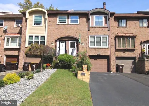 1009 Burnley Court, Bensalem, PA MLS: PABU2115512
