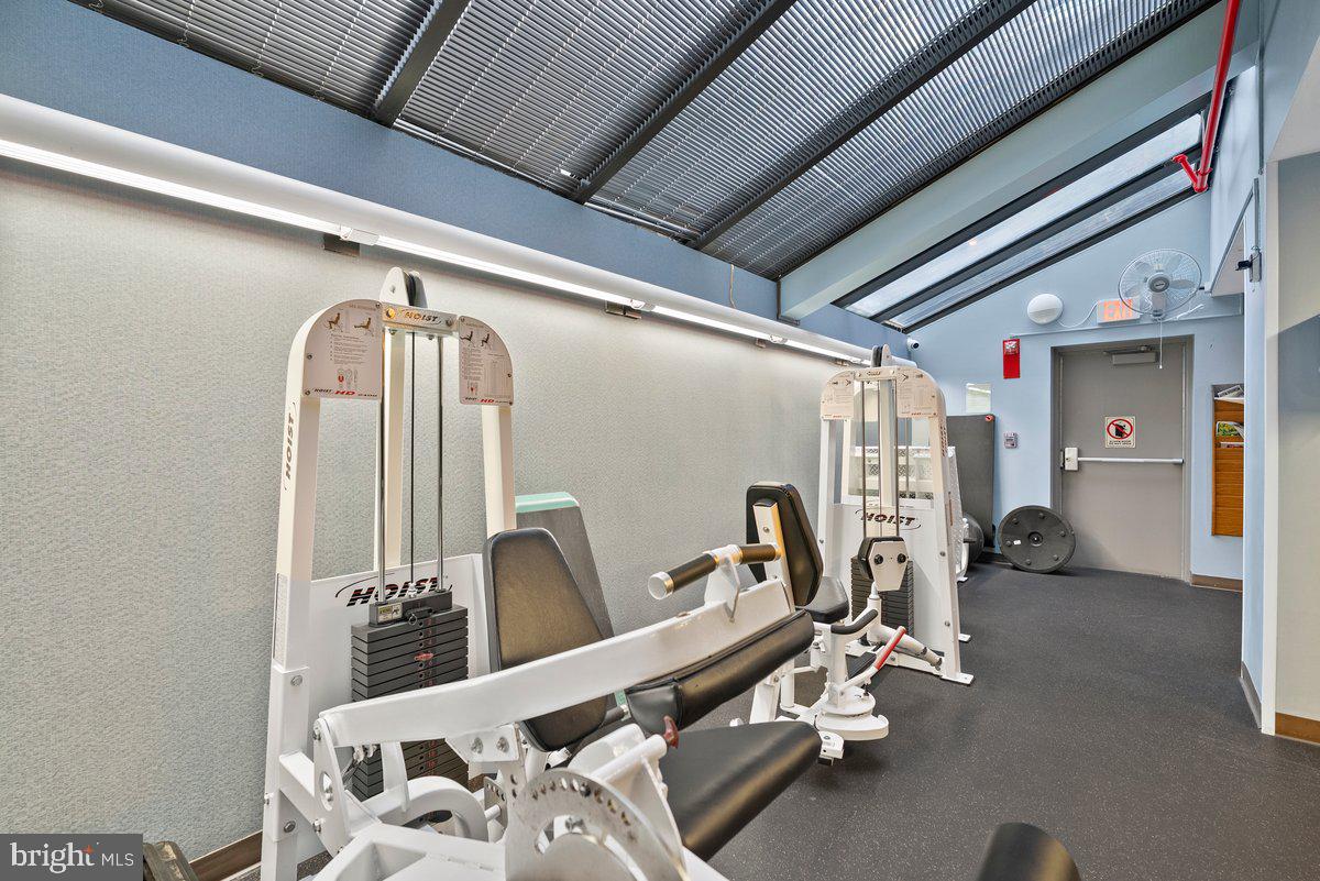 ROSSLYN - Residential