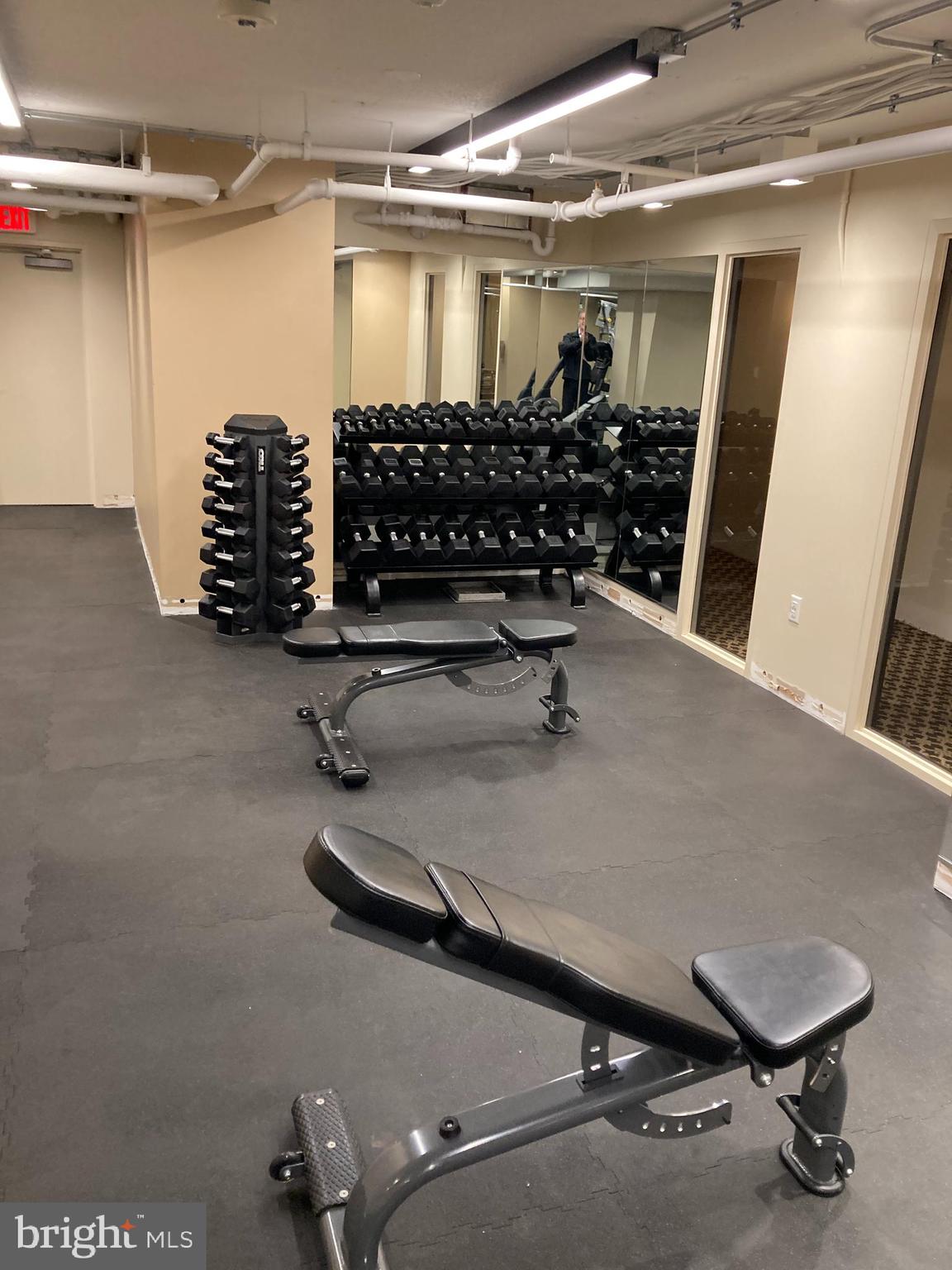 ENCORE OF MCLEAN - Residential